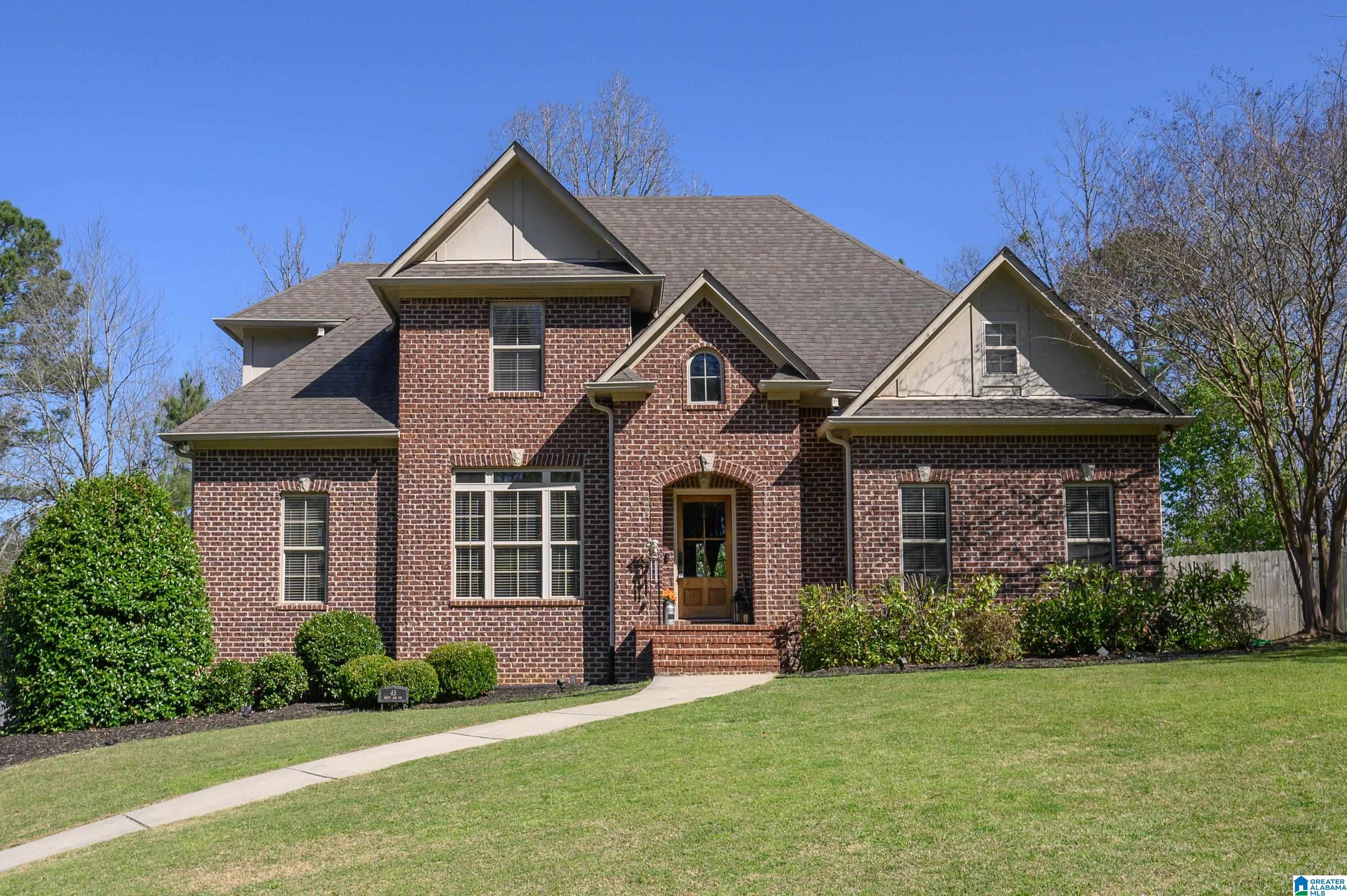45 White Oak Circle — photo
