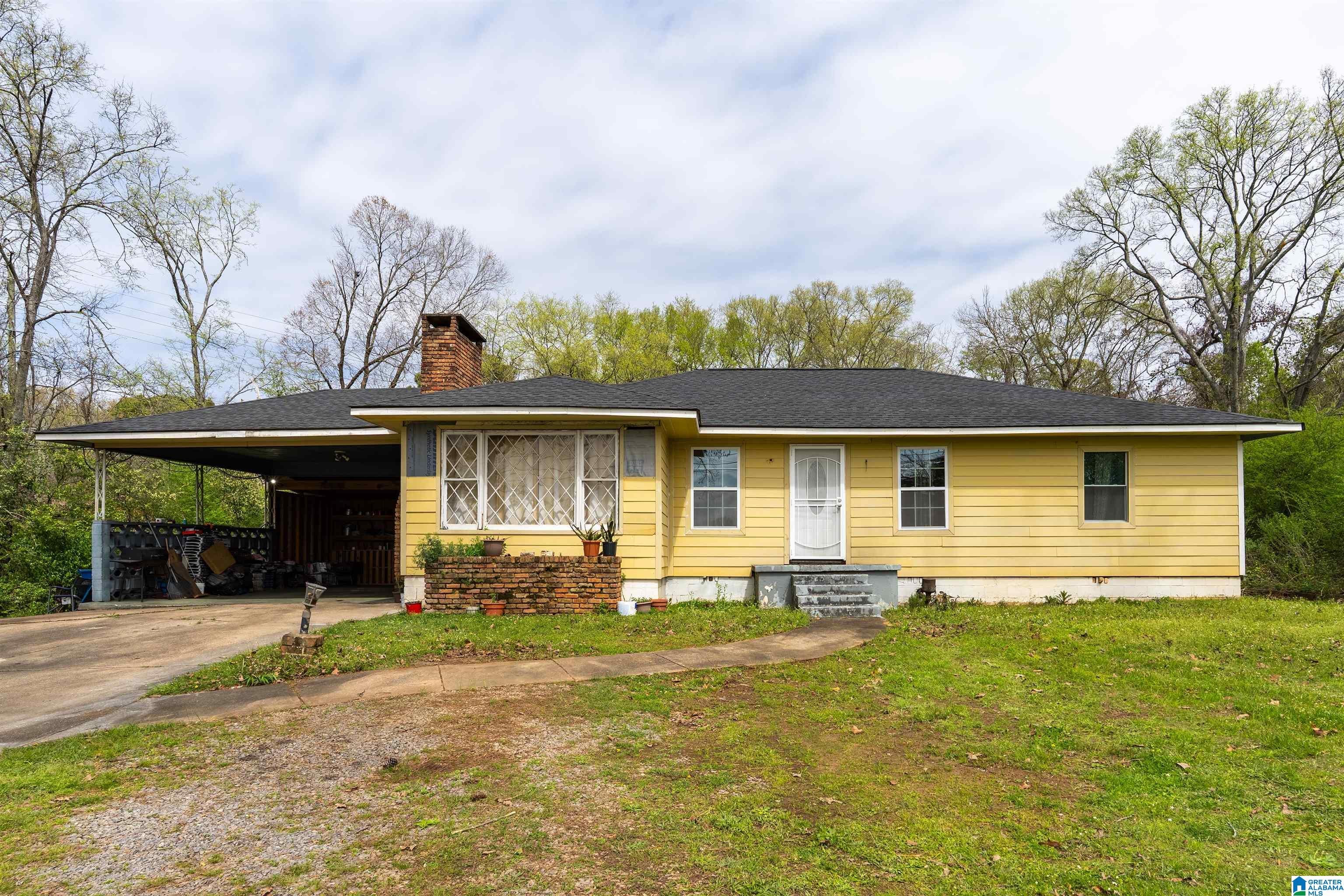 525 Woodward Road — photo