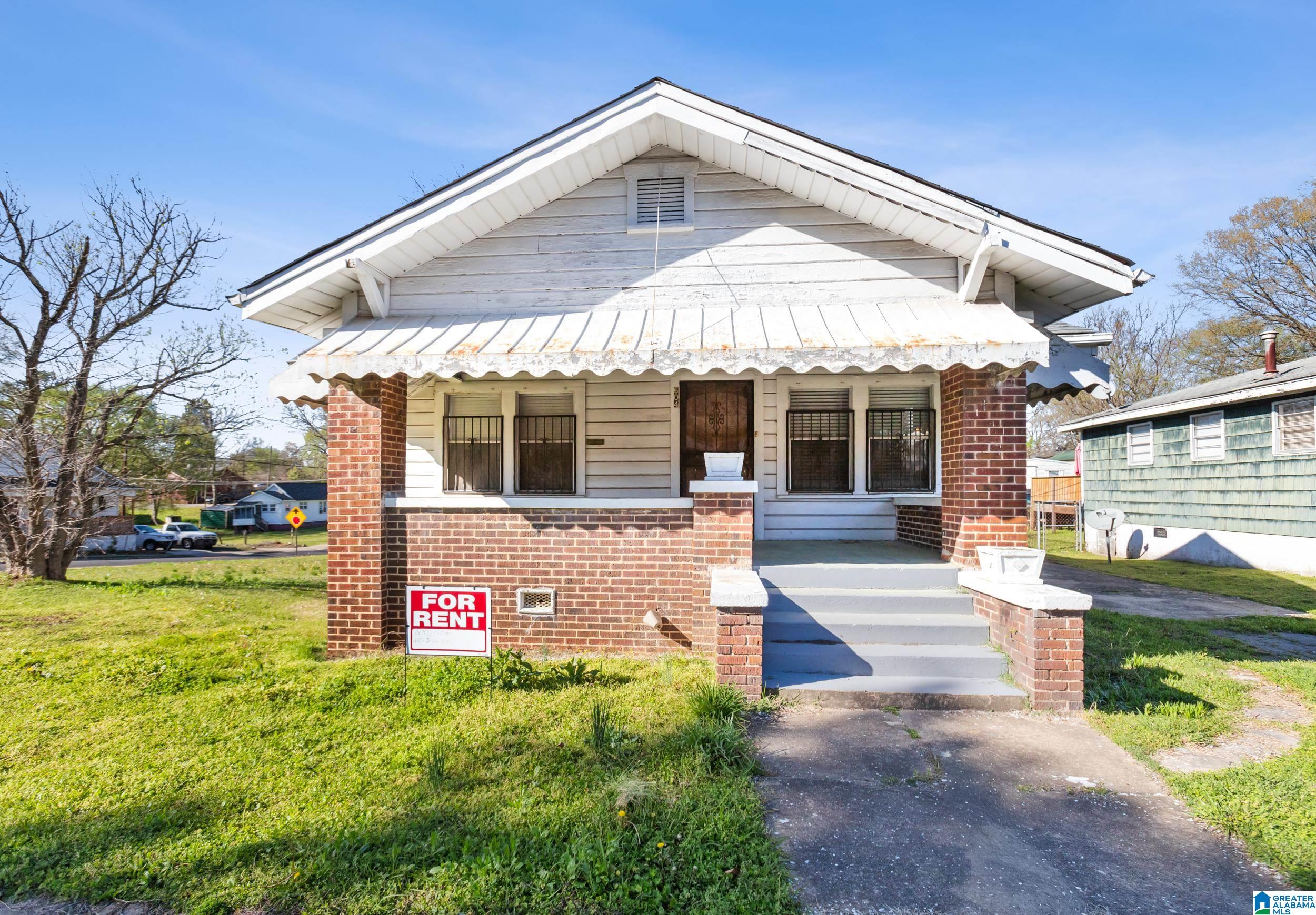 604 5th Place — photo