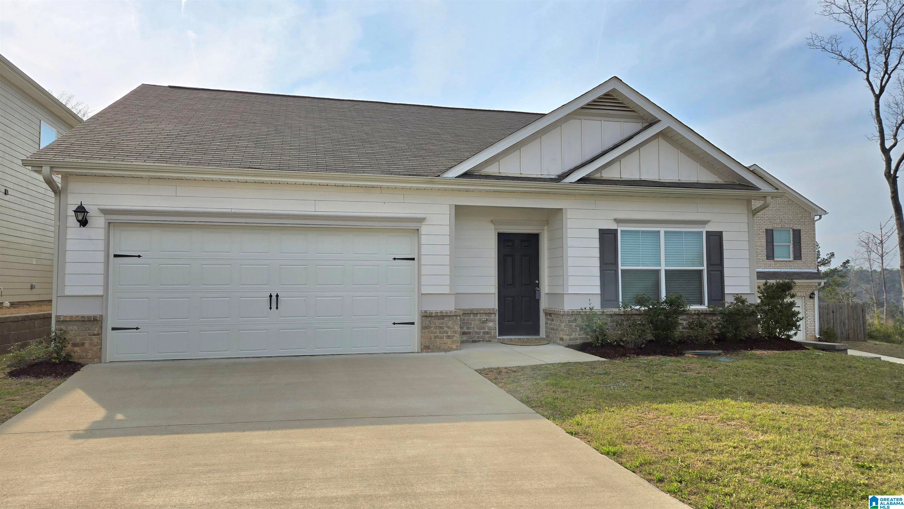 4884 Mae Beth Circle — photo