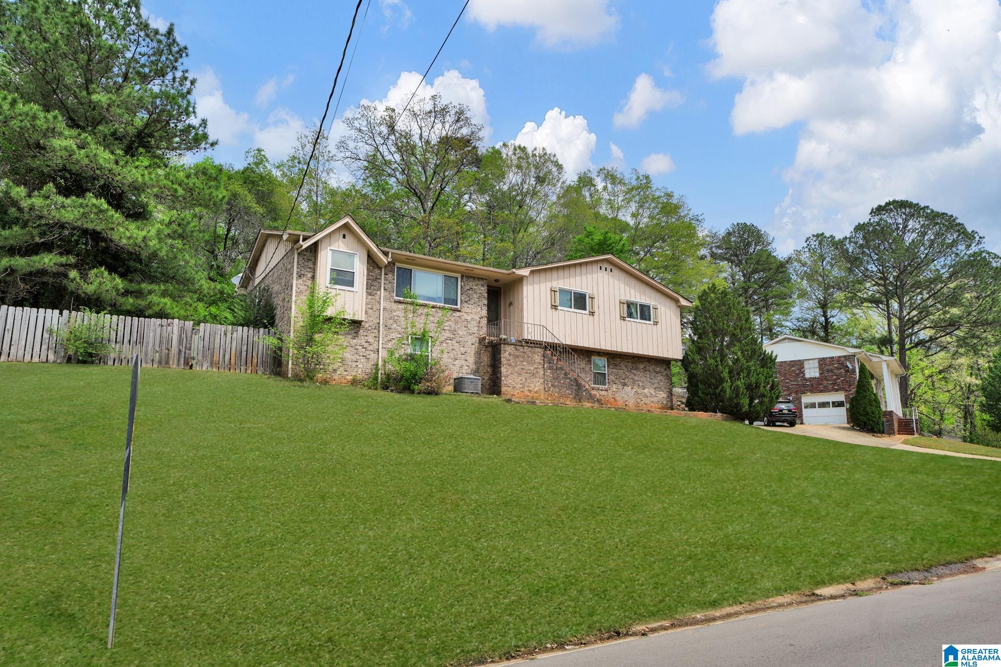 844 Sherwood Forest Drive — photo