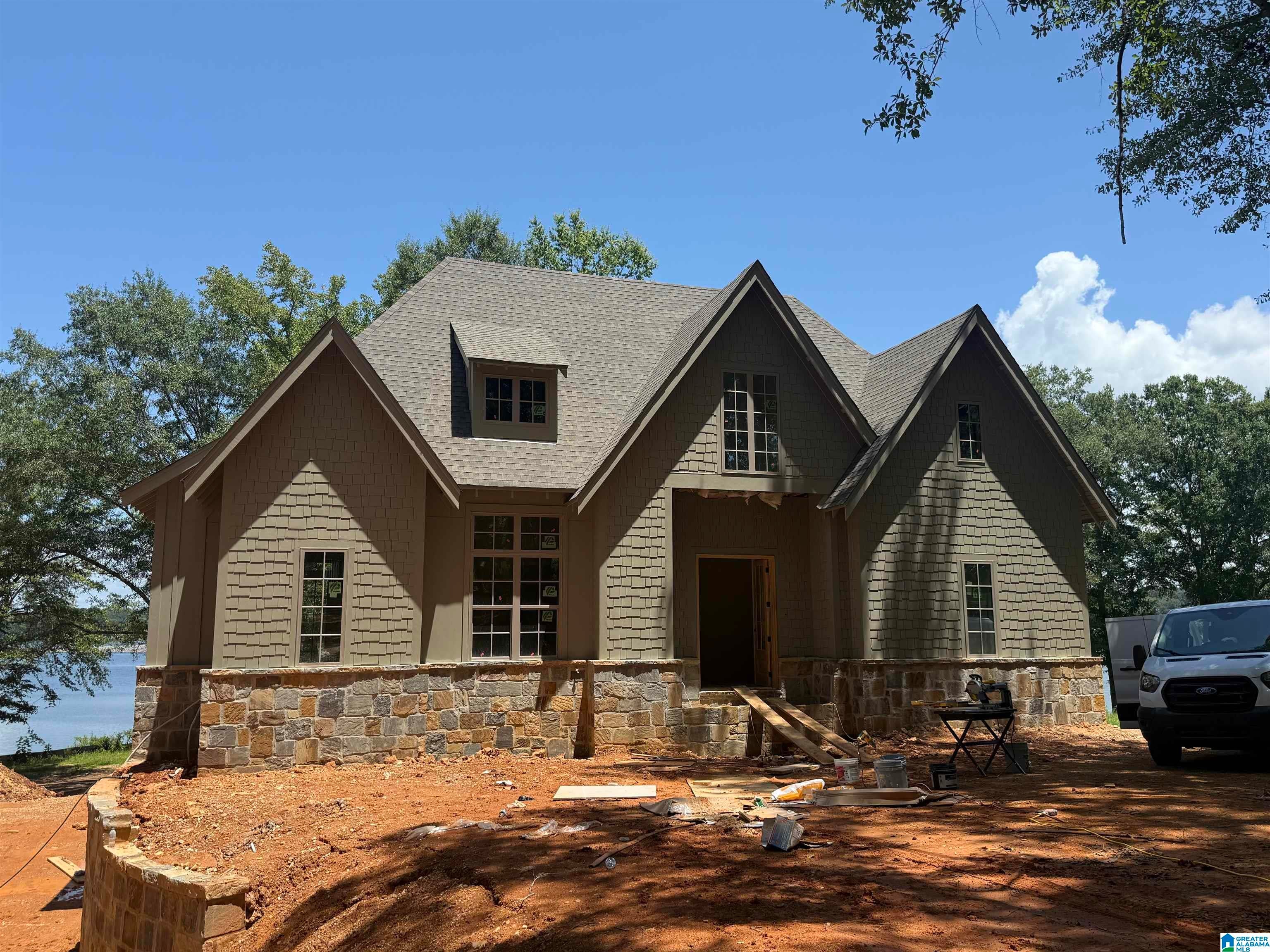 105 Rivercrest Lane — photo