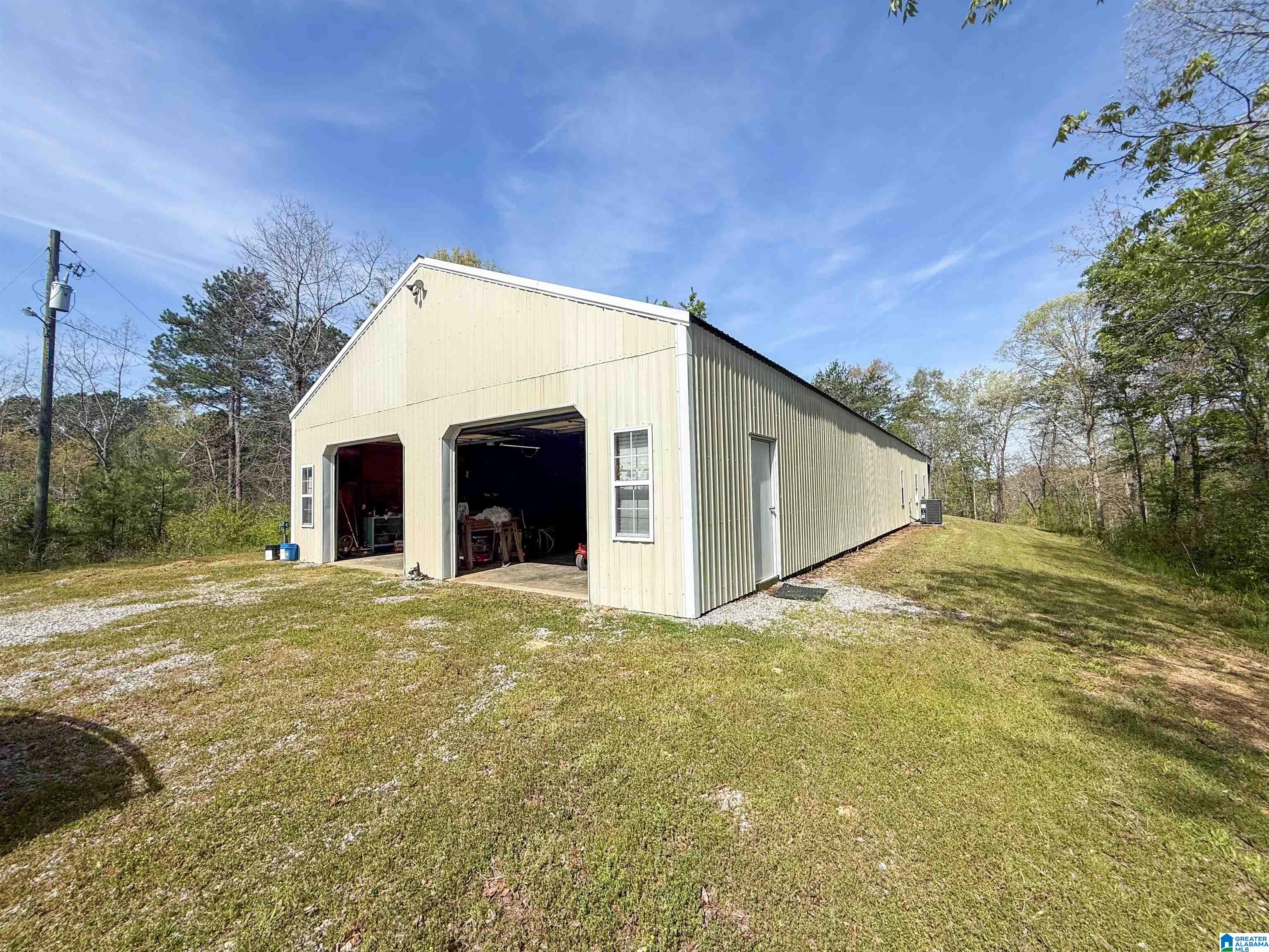 2121 Center Hill Road — photo