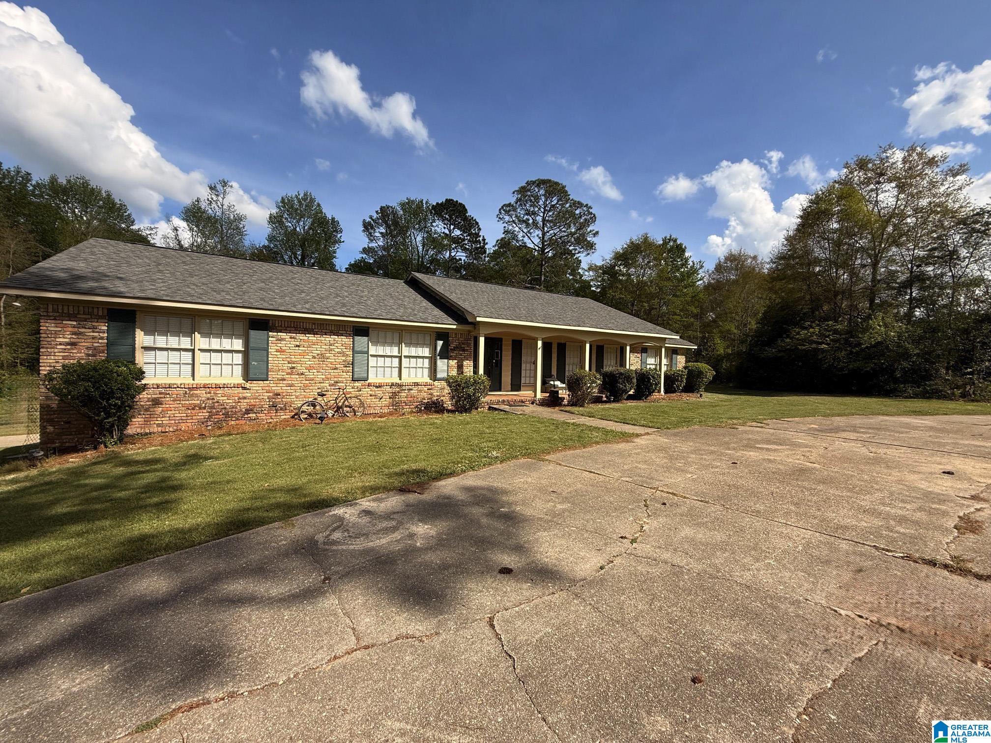 1304 Lay Dam Road — photo