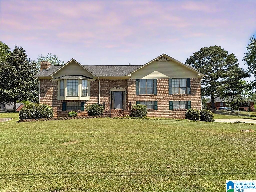 346 Lynn Drive — photo