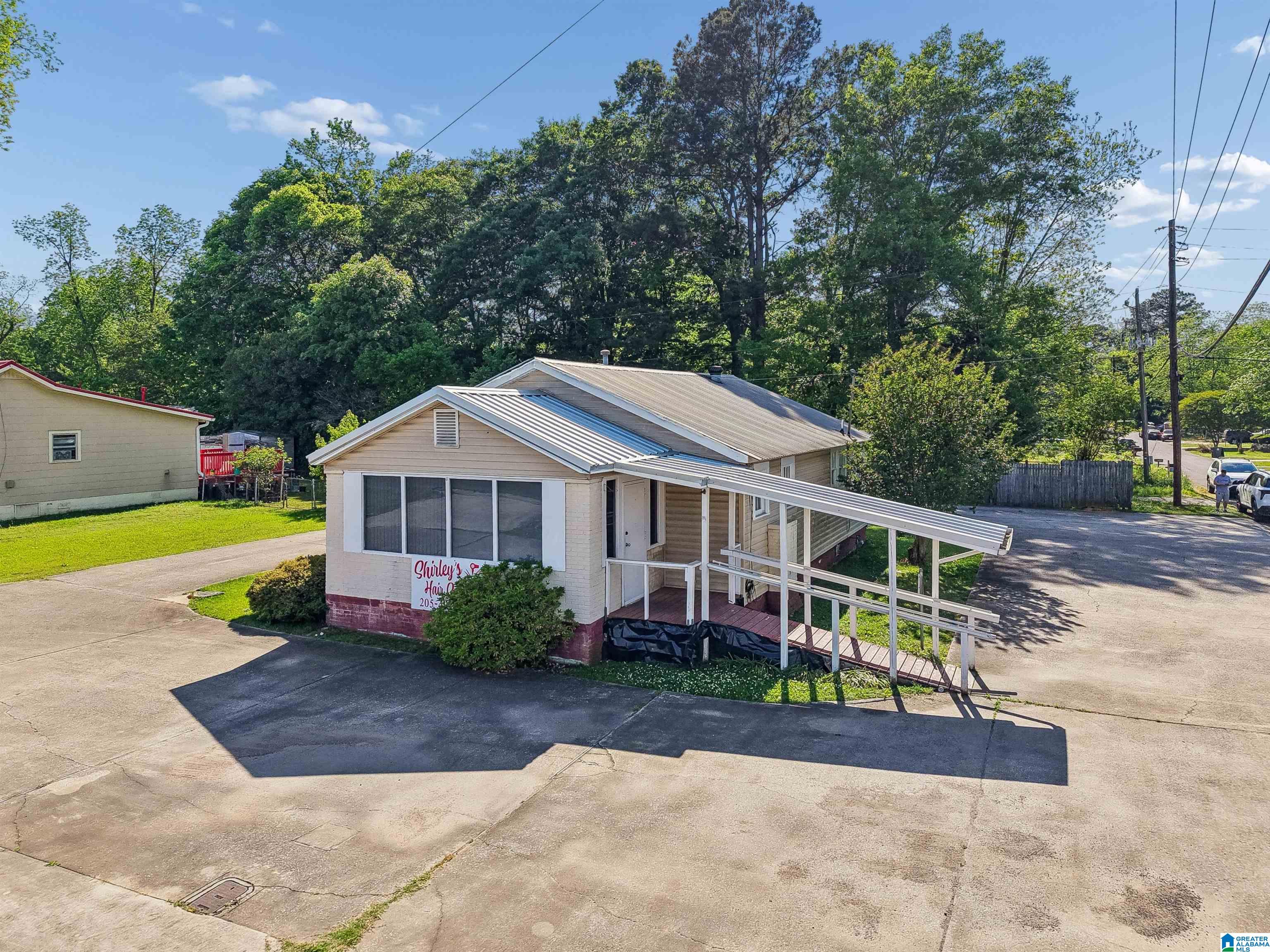 200 Brooklane Drive — photo