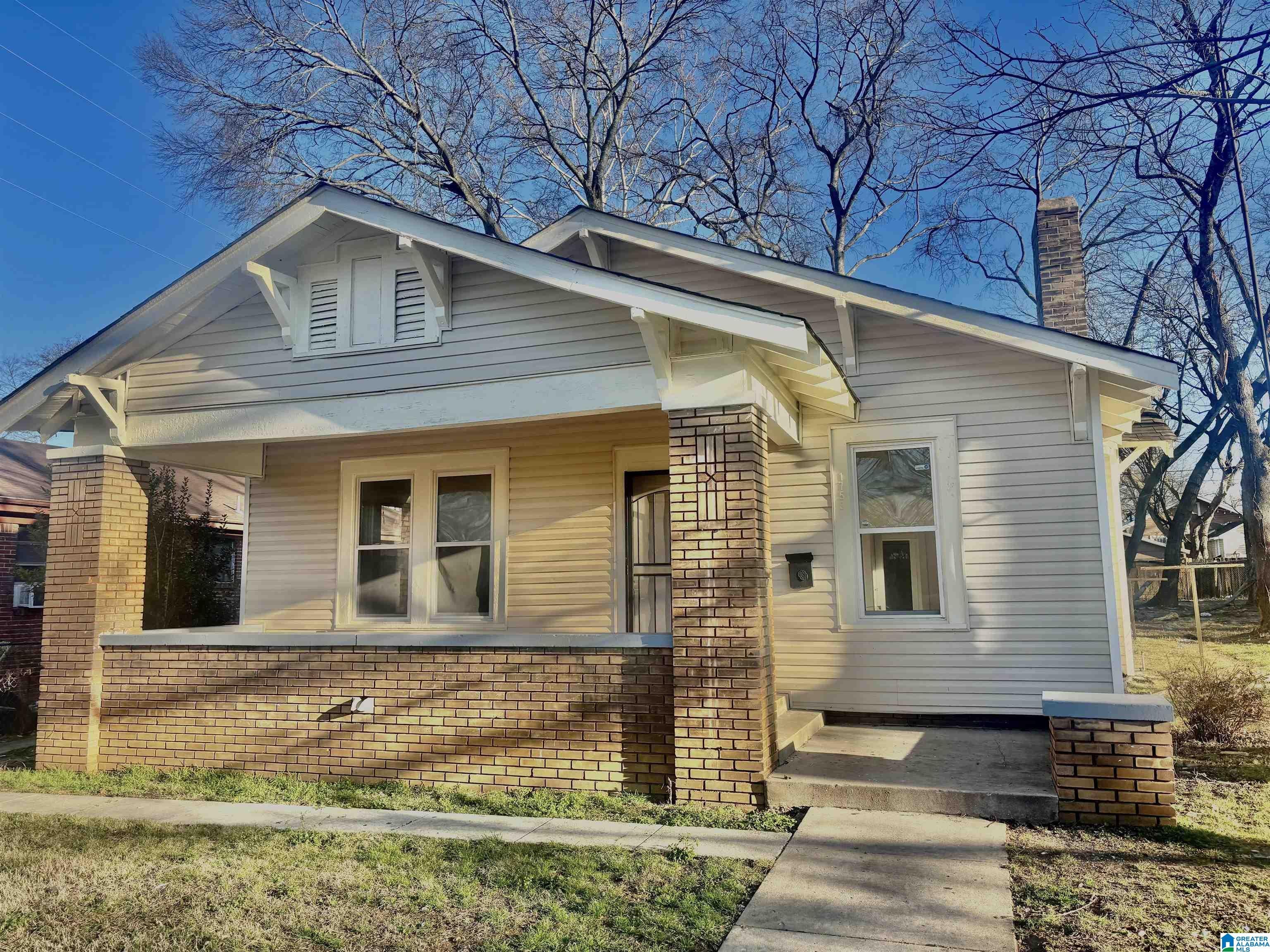 1753 Lee Avenue SW — photo