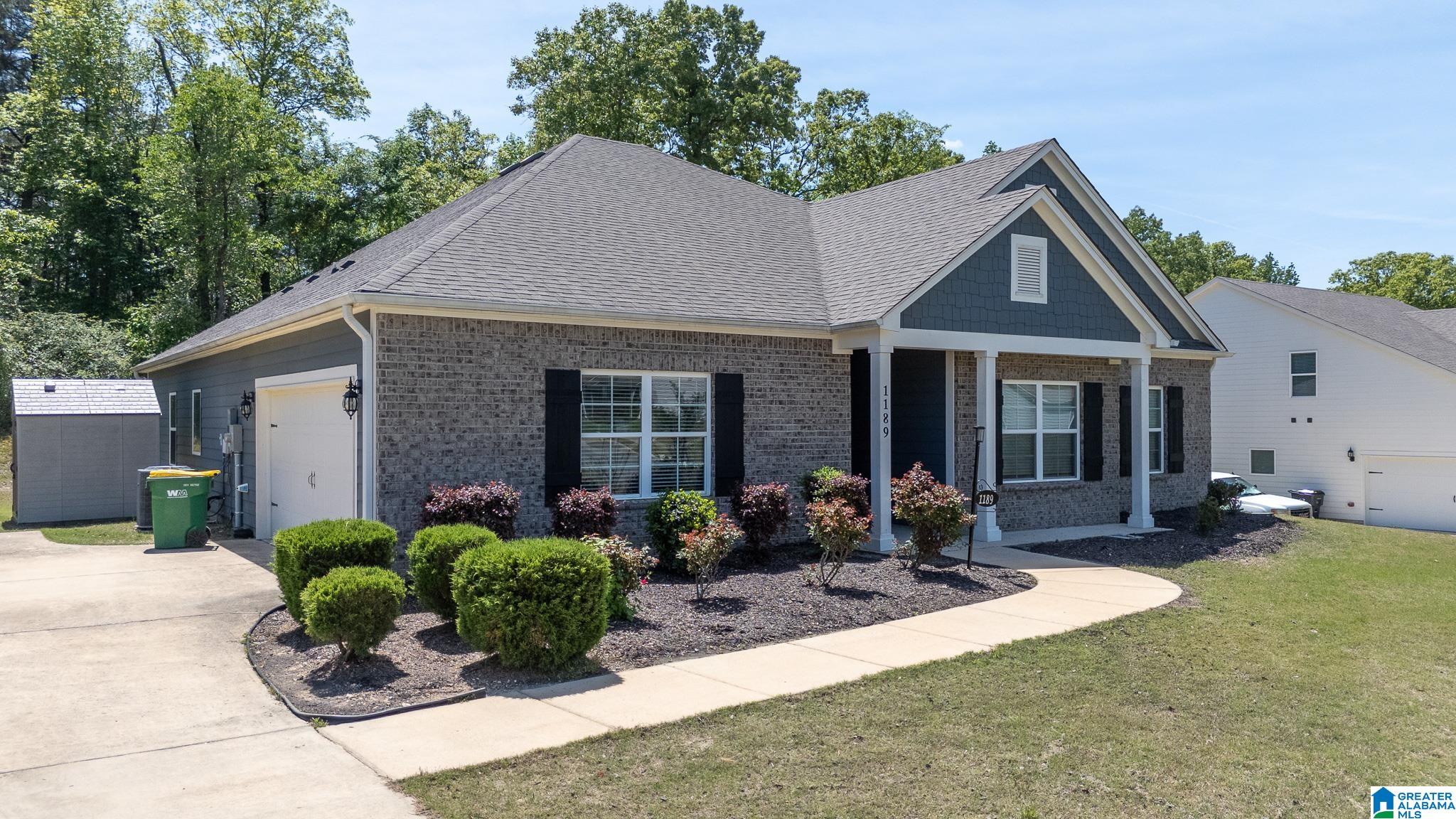 1189 Mountain Laurel Circle — photo