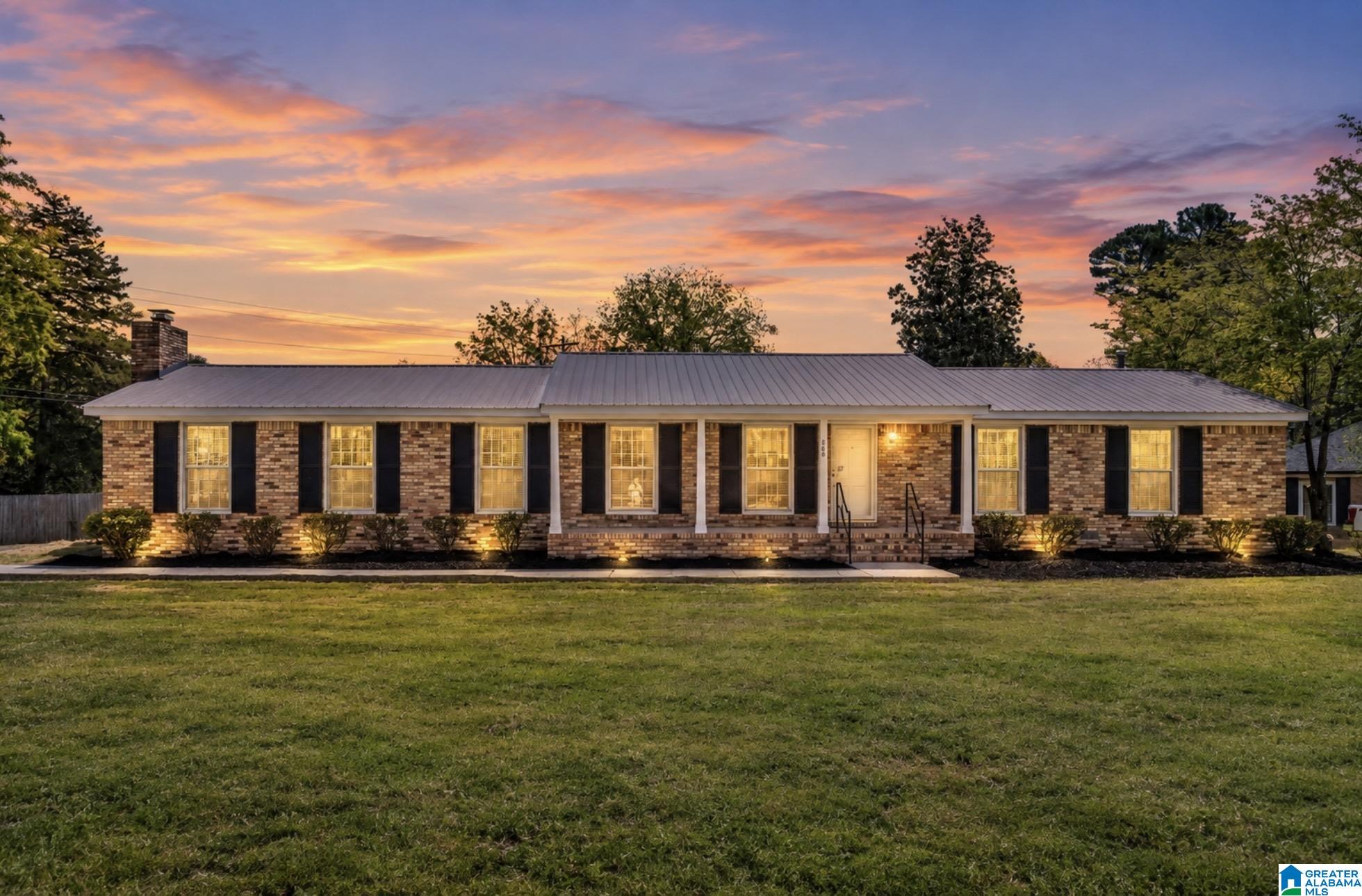 900 NE Larkwood Drive — photo
