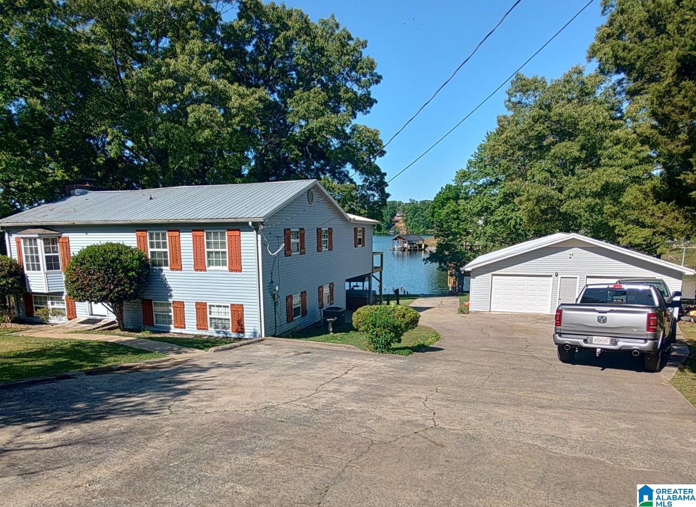 515 E Lake Hill Drive — photo