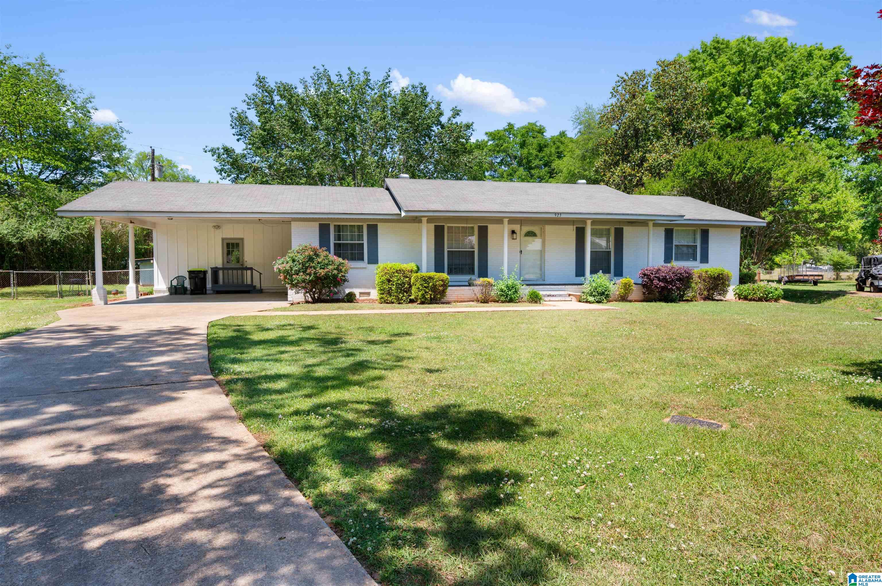 923 Heritage Drive — photo