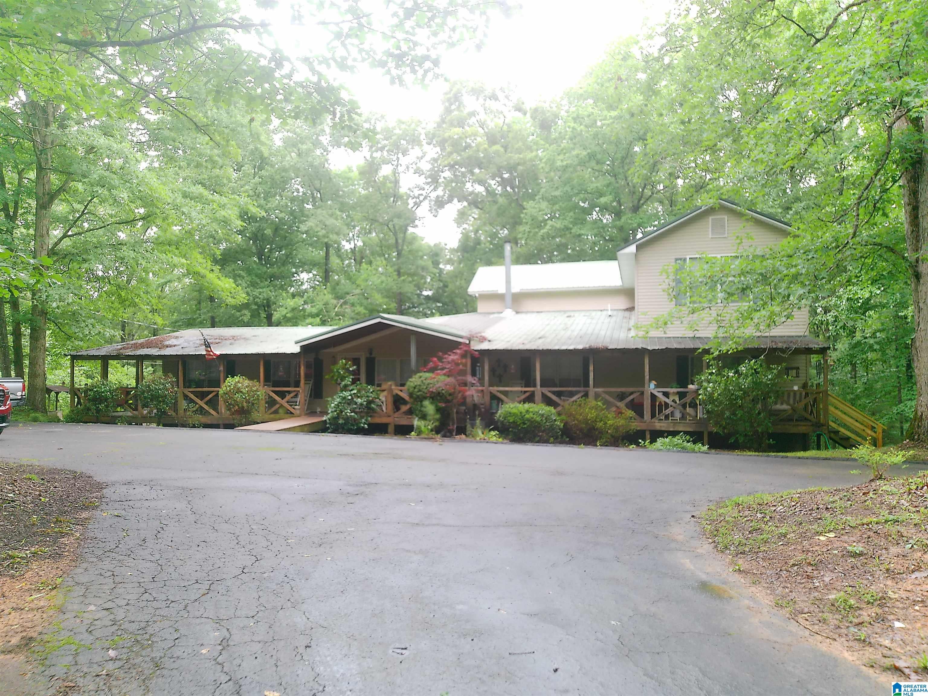 12156 Davis Creek Road — photo