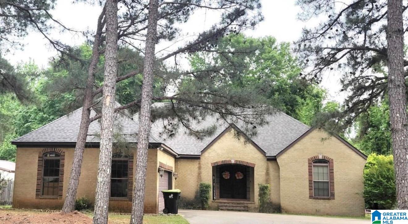 562 Pinecrest Drive — photo