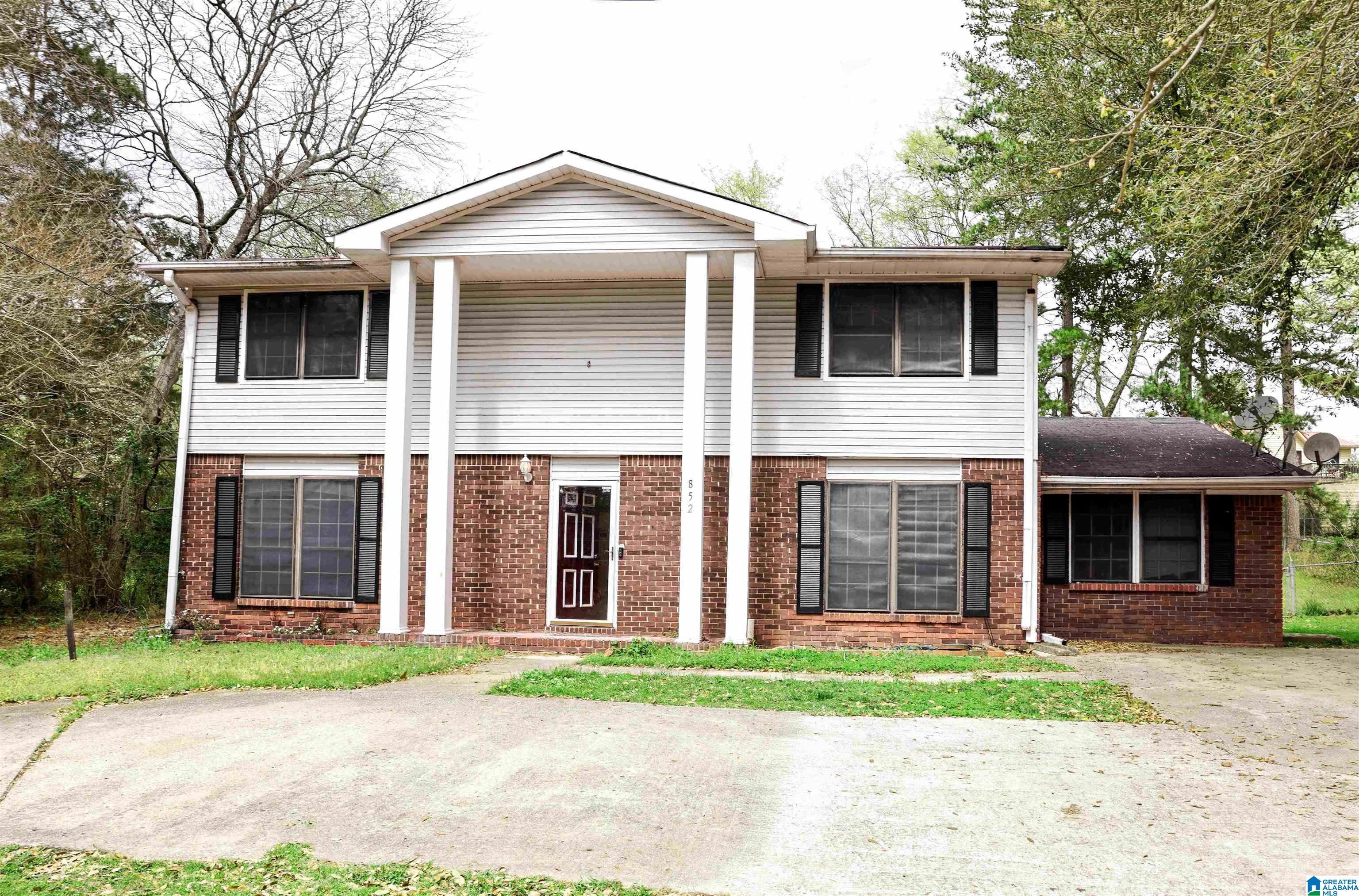 852 Sun Valley Road — photo