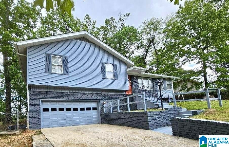 1036 Medina Drive — photo