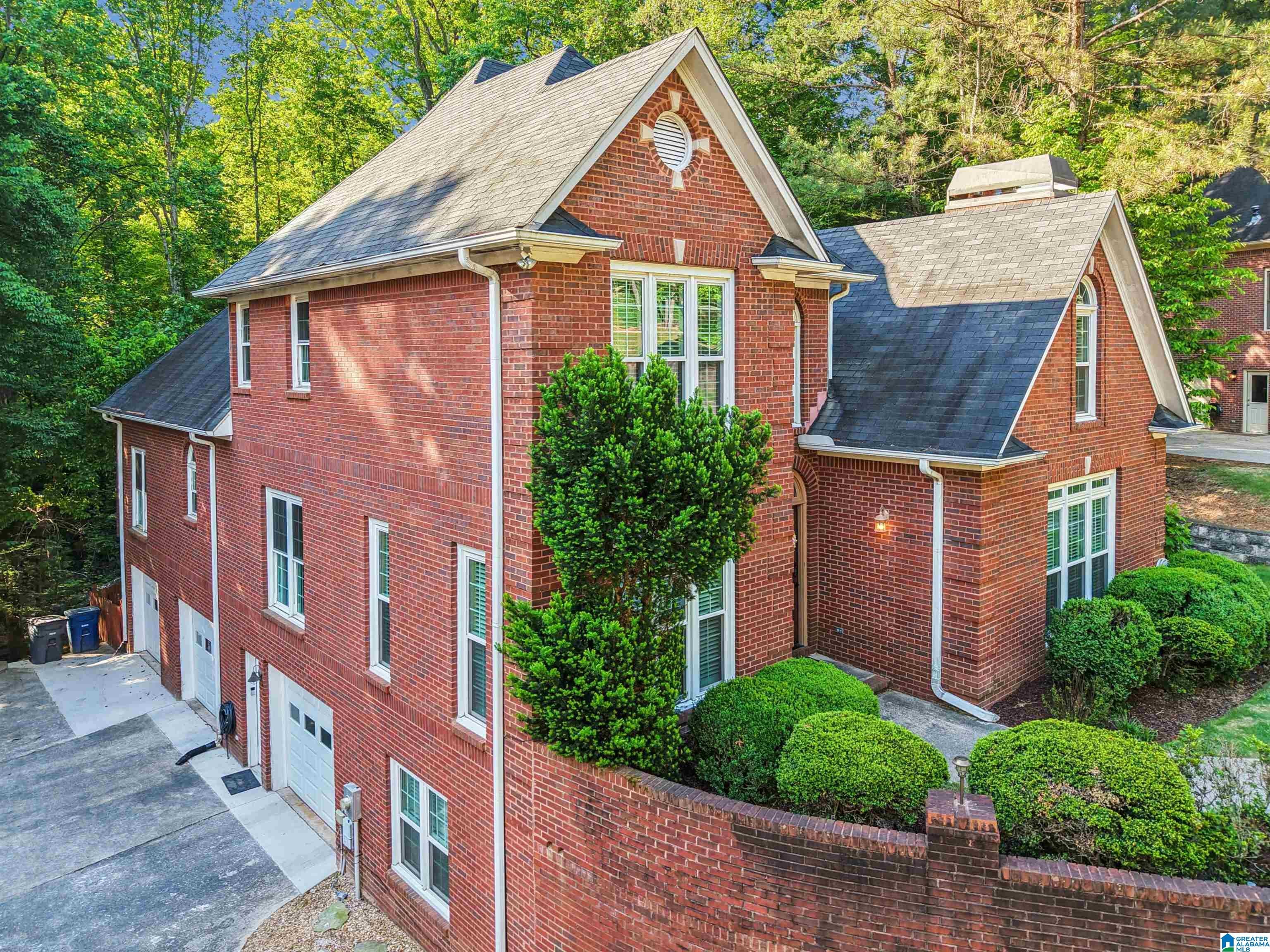 1614 Fairway View Drive — photo
