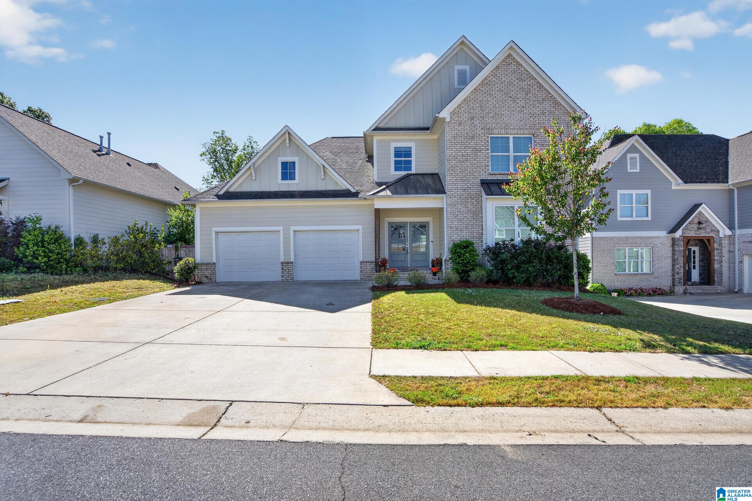 877 Madison Lane — photo