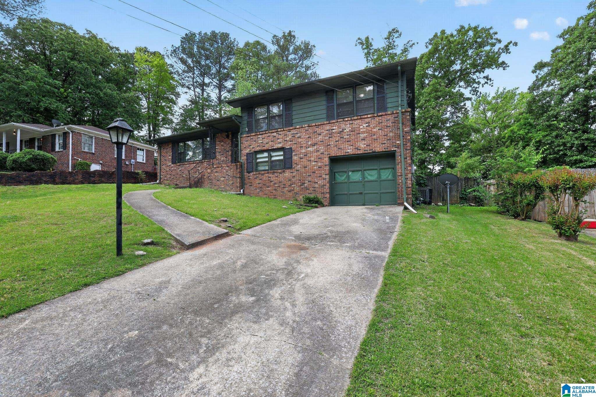 945 Ridgewood Circle — photo