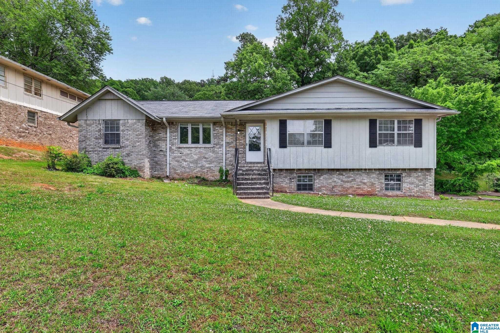809 Worchester Court — photo