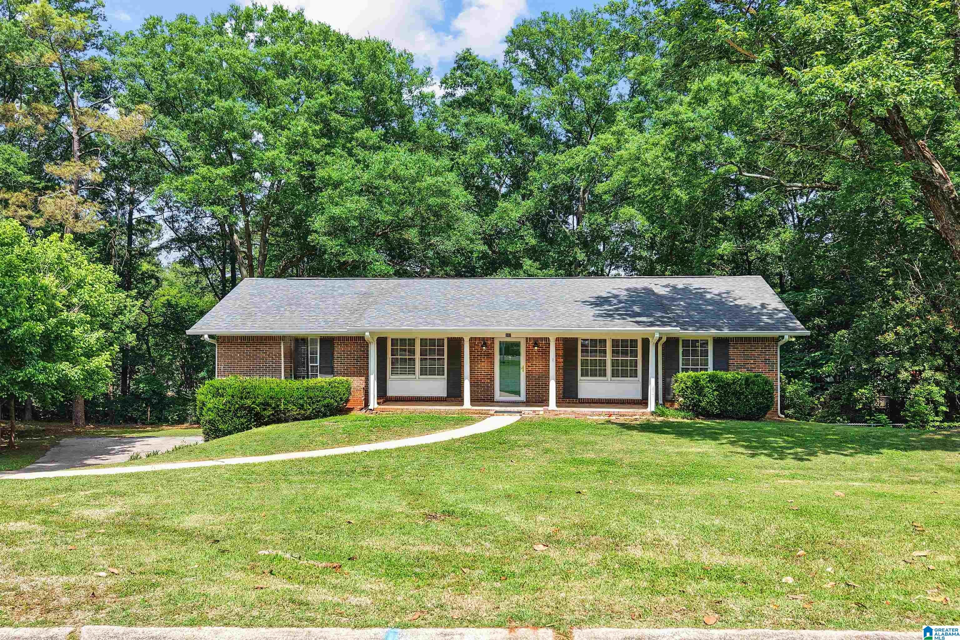 560 Shoshone Drive — photo