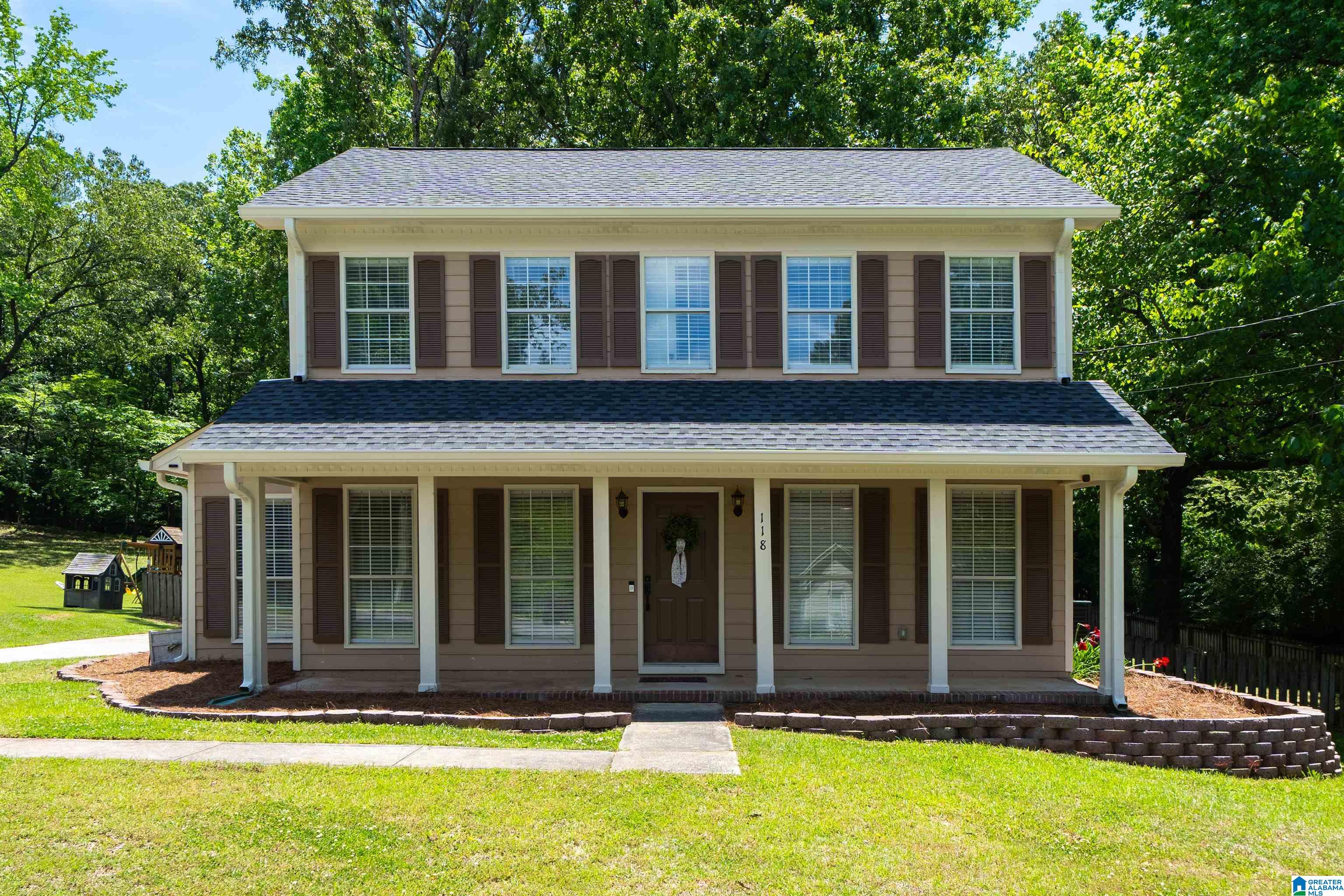 118 Carriage Drive — photo