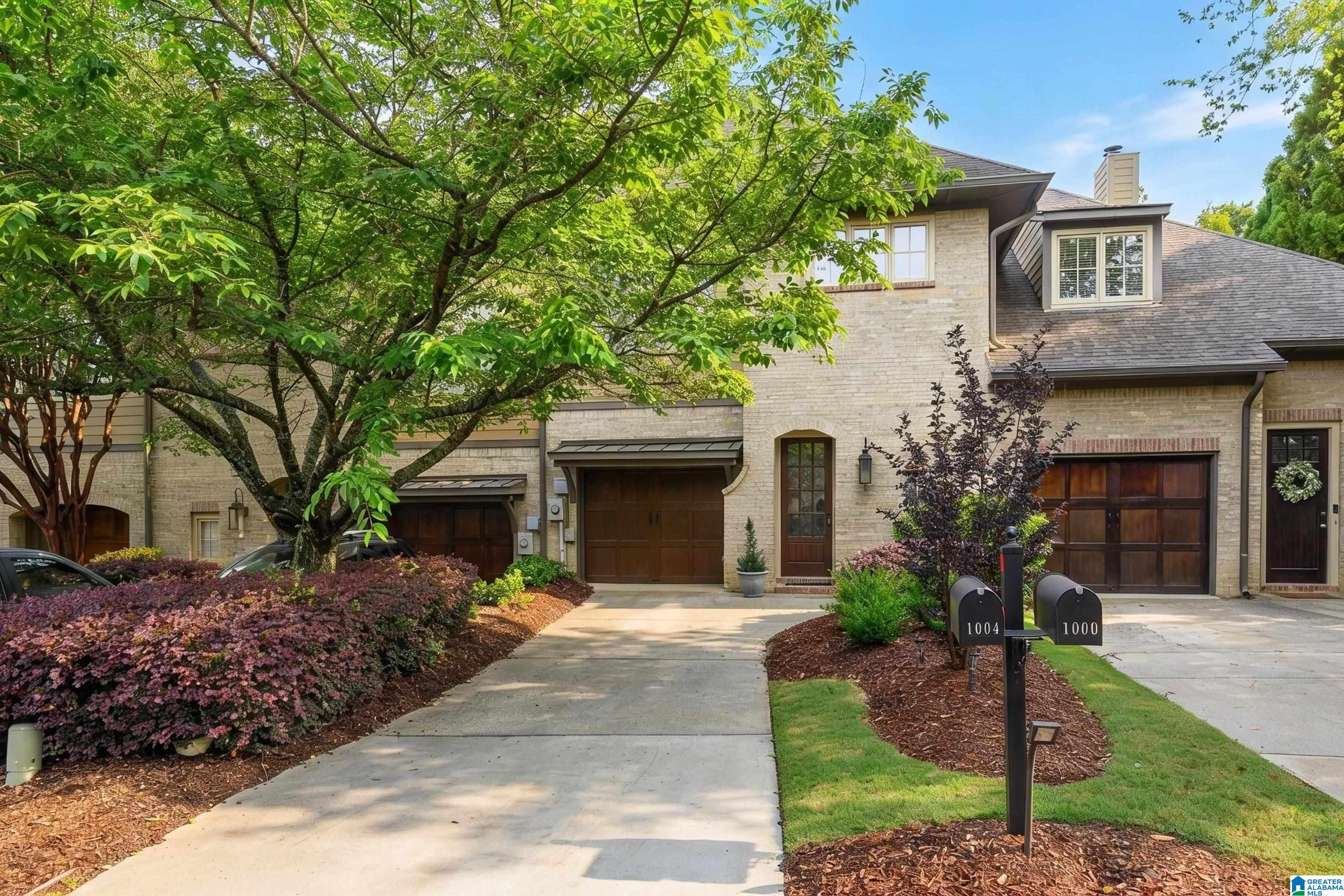 1004 Townes Court — photo