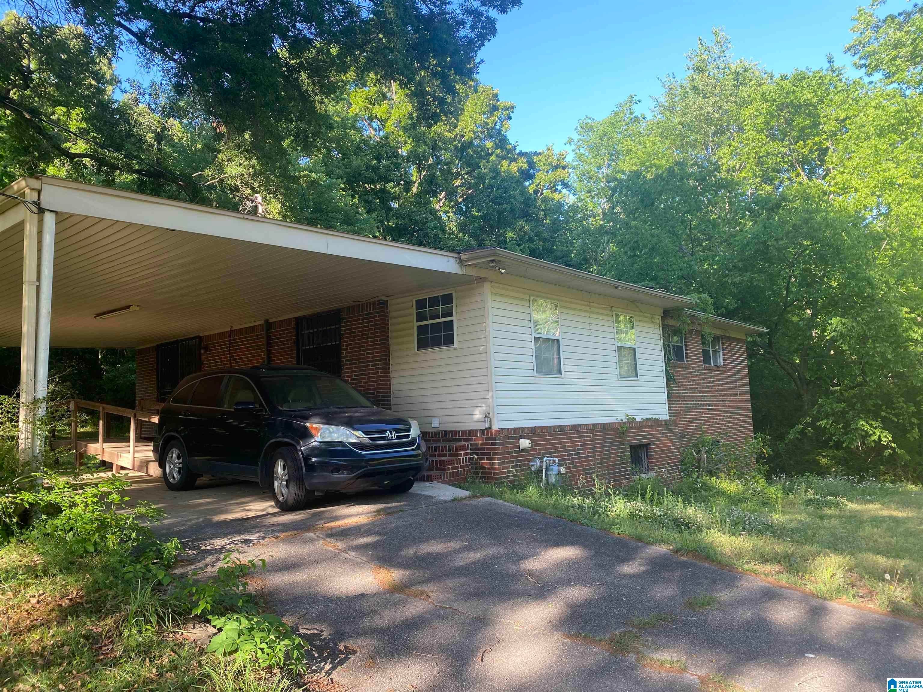 2703 Pine Hill Road — photo