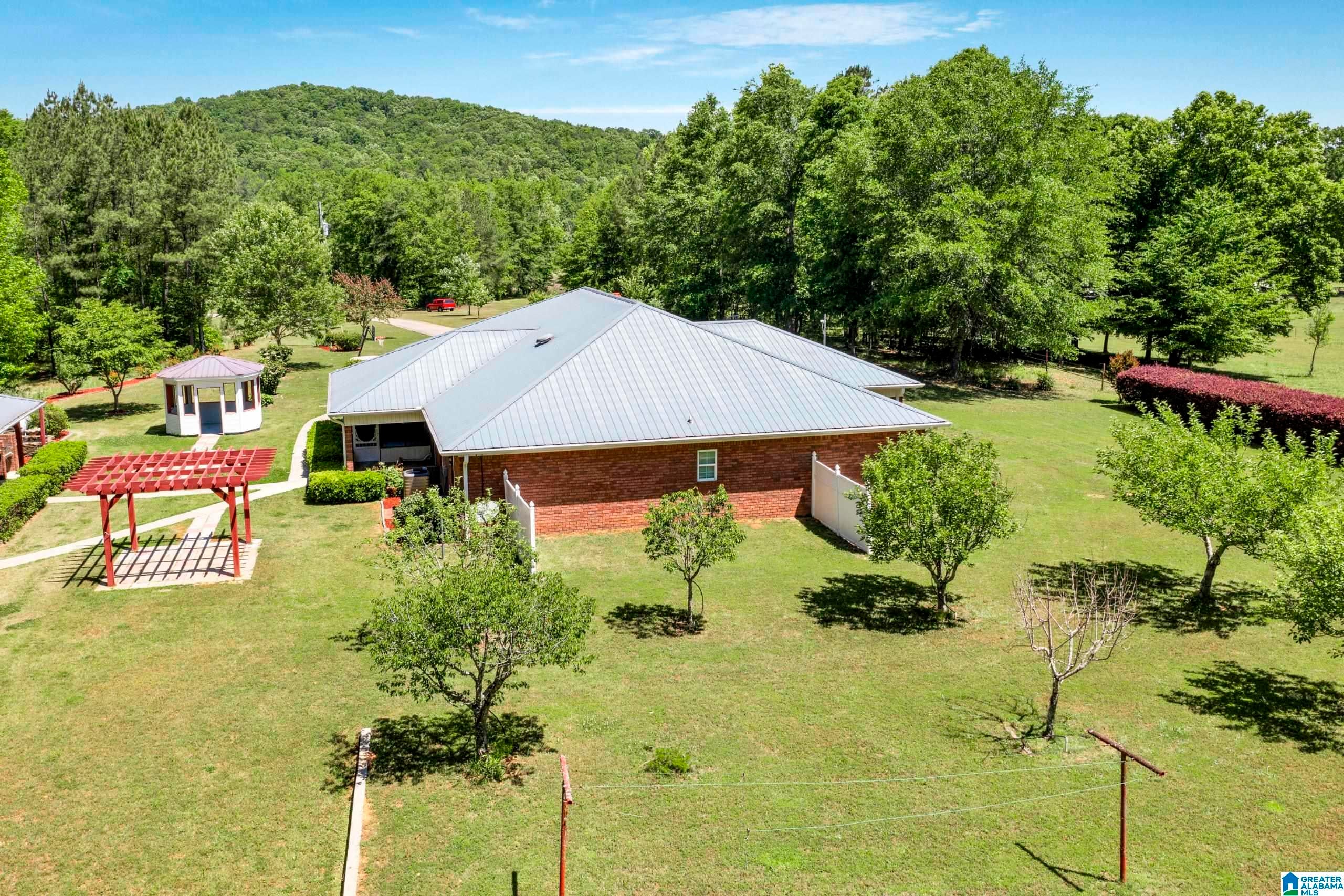 466 Seven Springs Road — photo