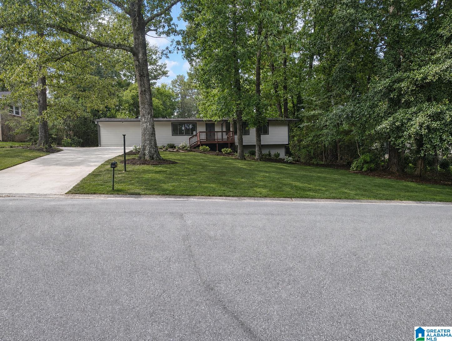 1845 Valgreen Lane — photo