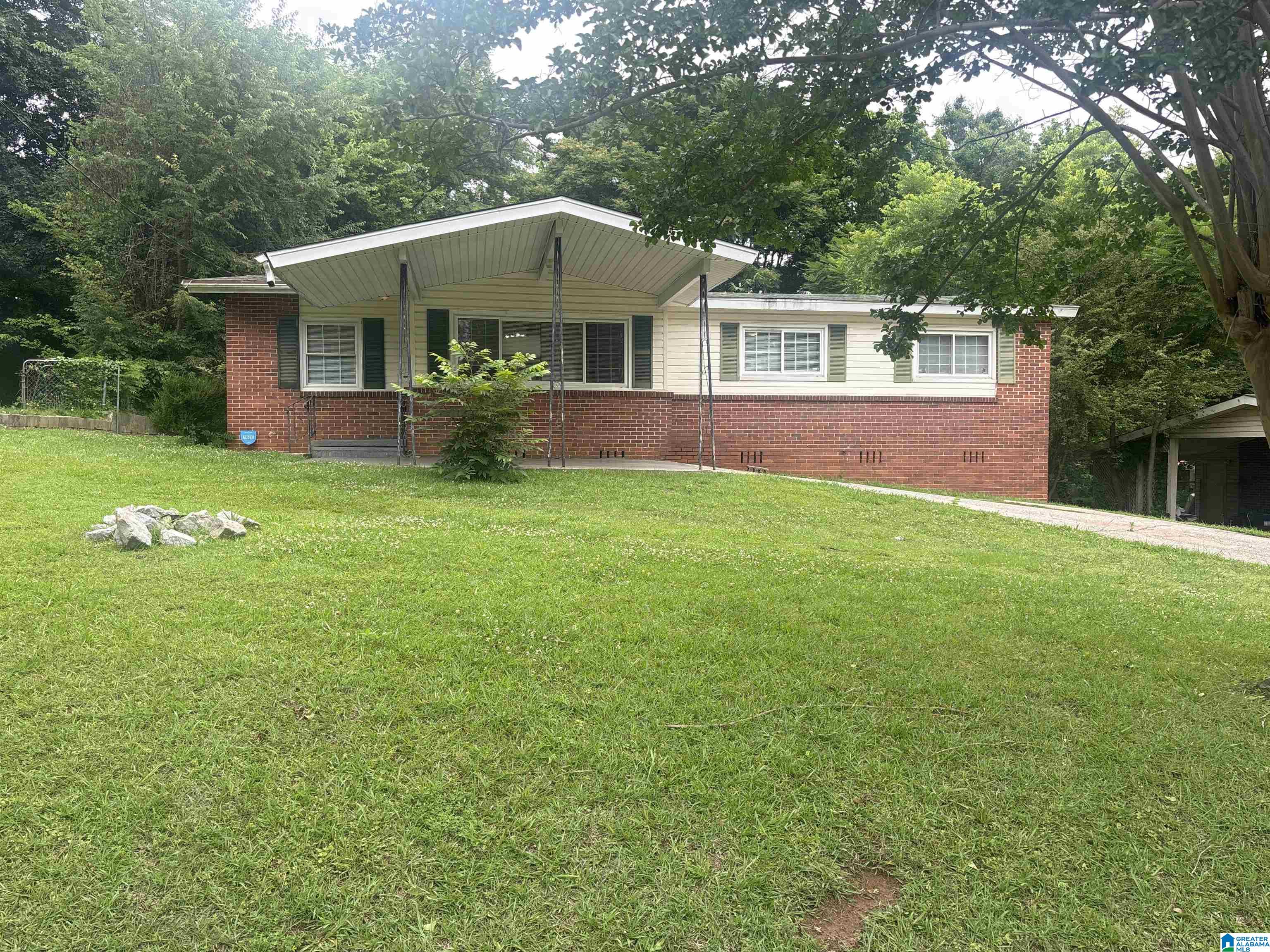 204 E Haven Drive — photo
