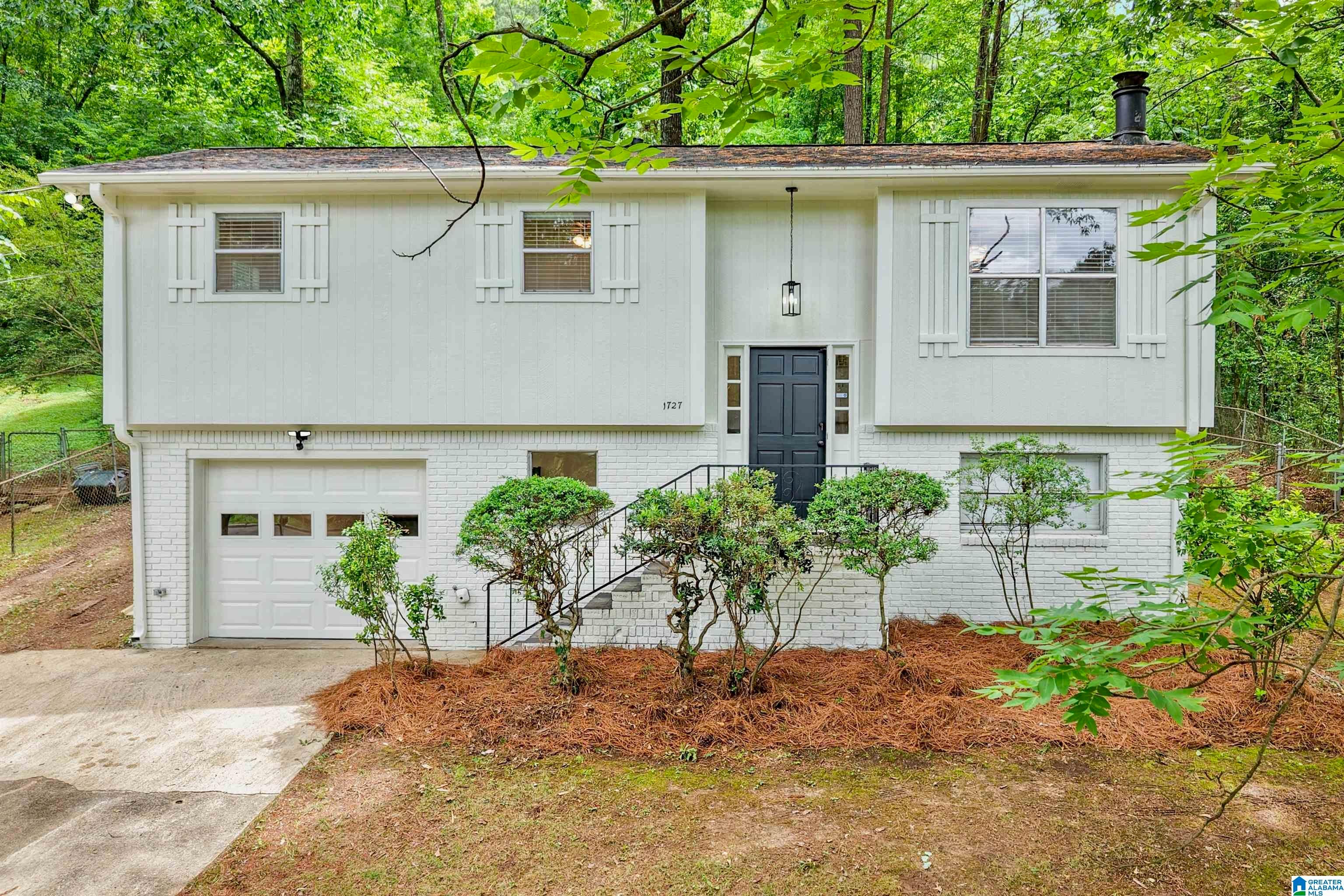 1727 Old Columbiana Road — photo