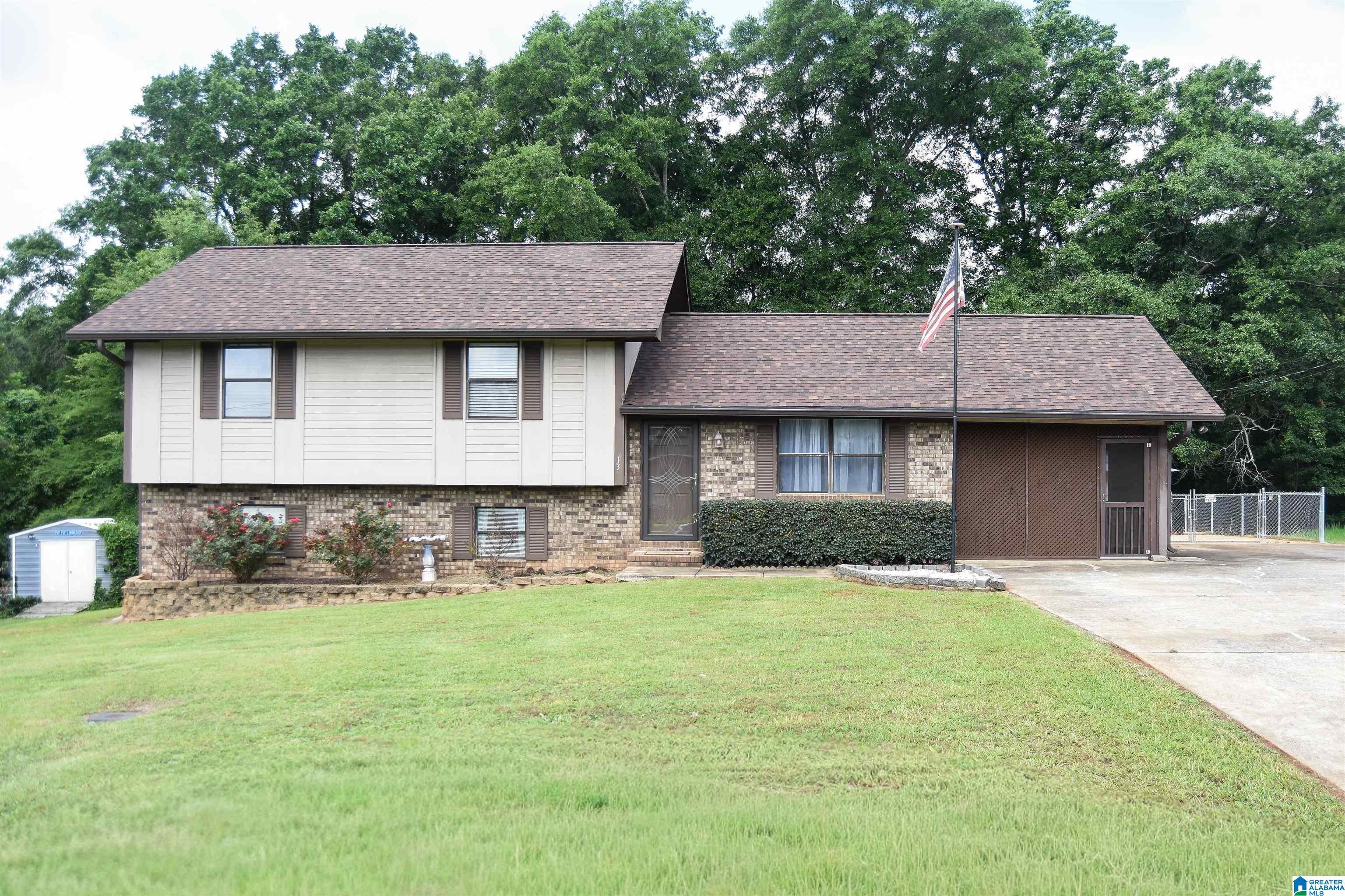 13 Lone Oak Drive — photo