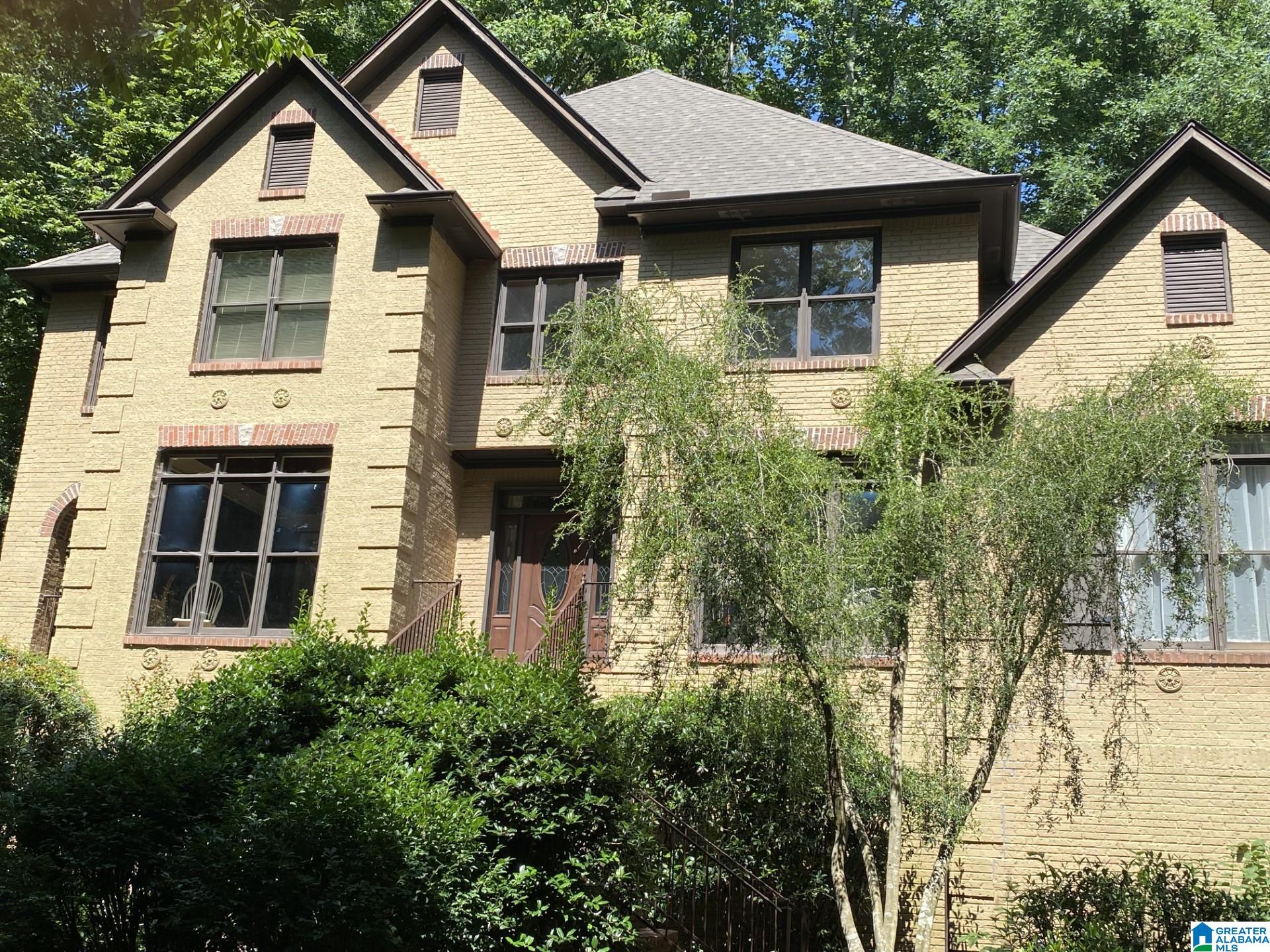 1207 Lake Forest Circle — photo