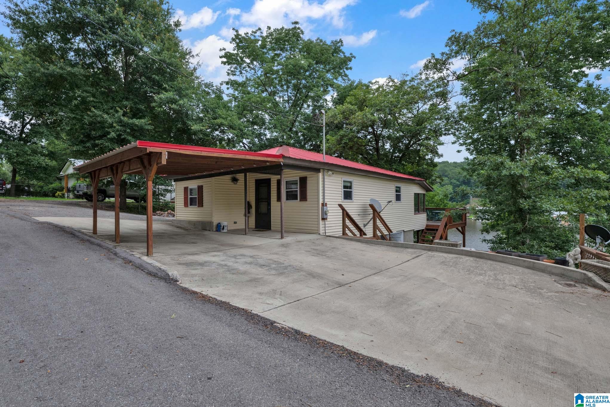 142 Riverside Drive, Bessemer, AL 35023