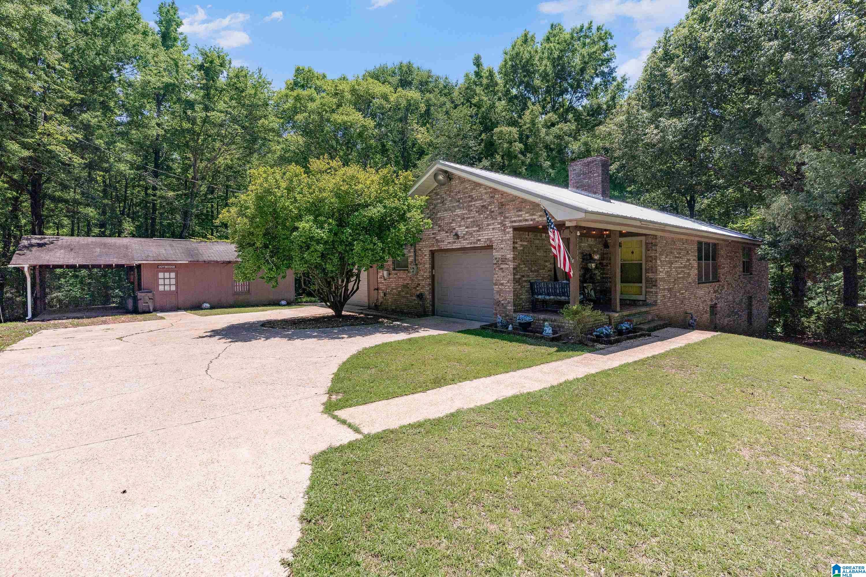 7339 Morris Lane — photo
