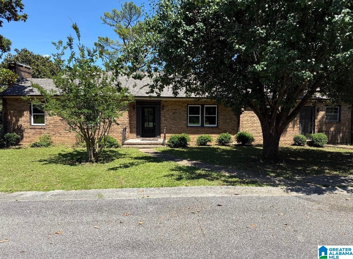 104 W Highland Drive — photo
