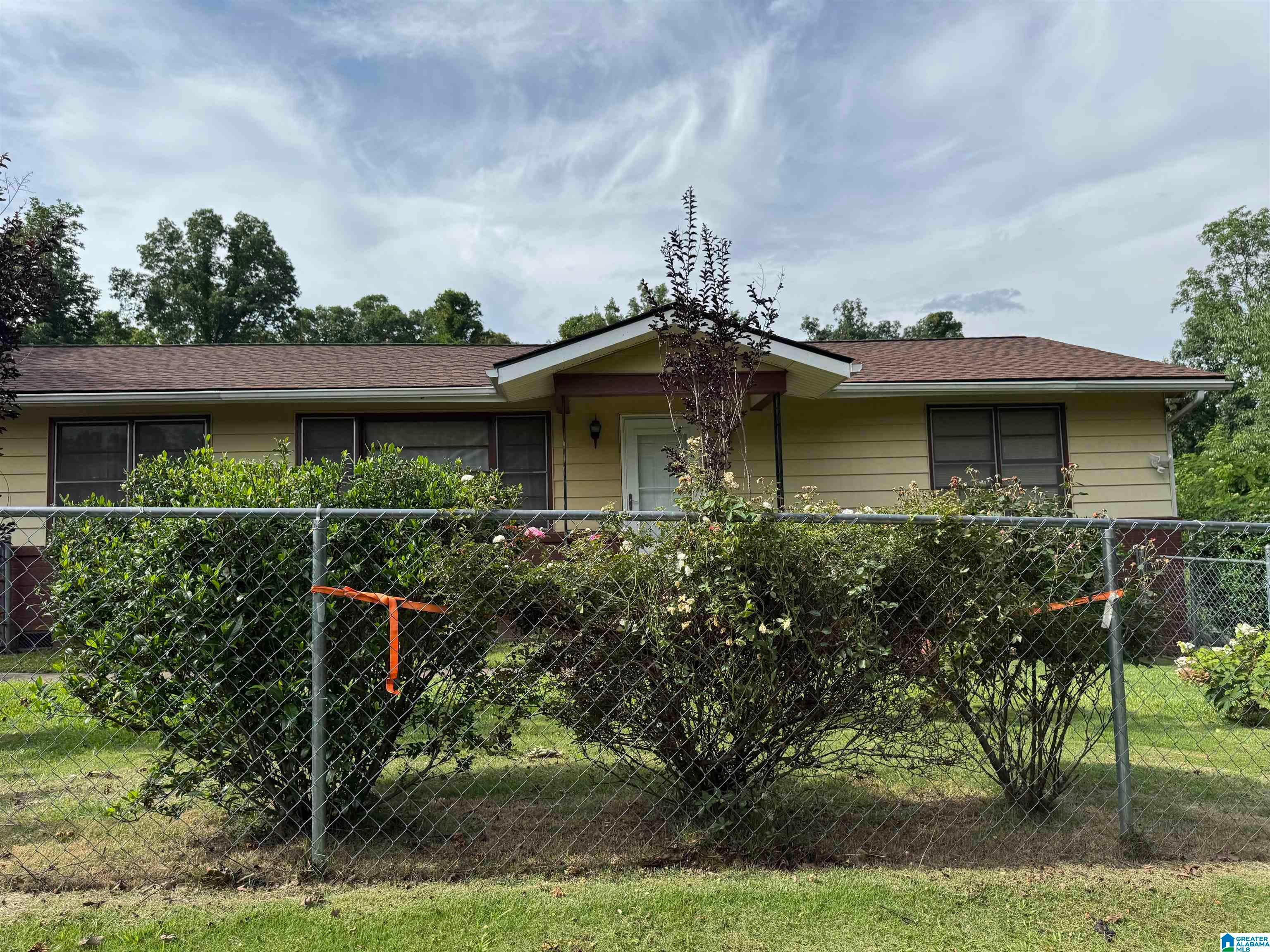 703 Dolphin Drive — photo
