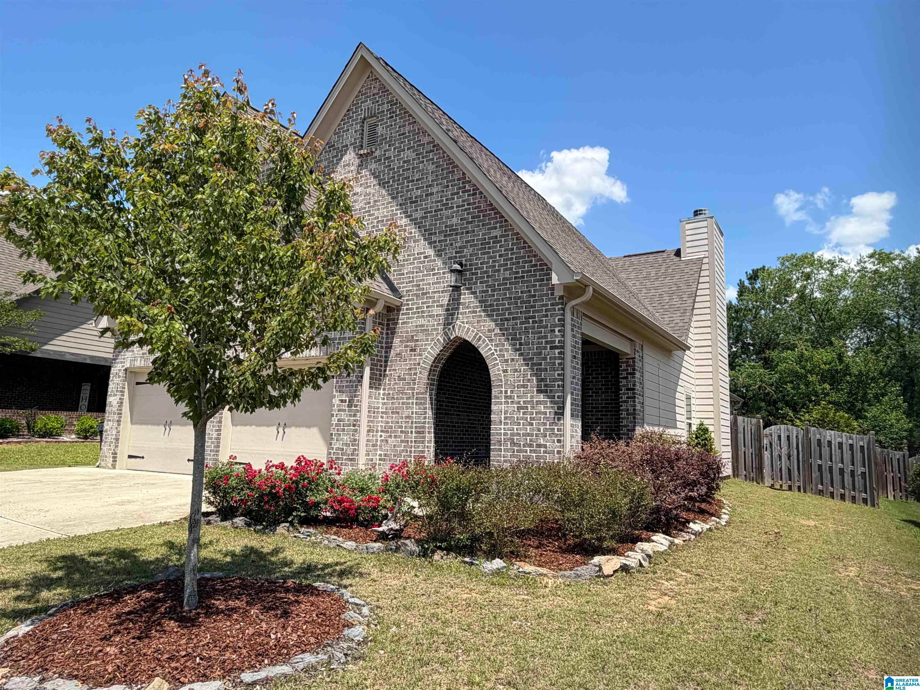 1097 Garnet Drive — photo