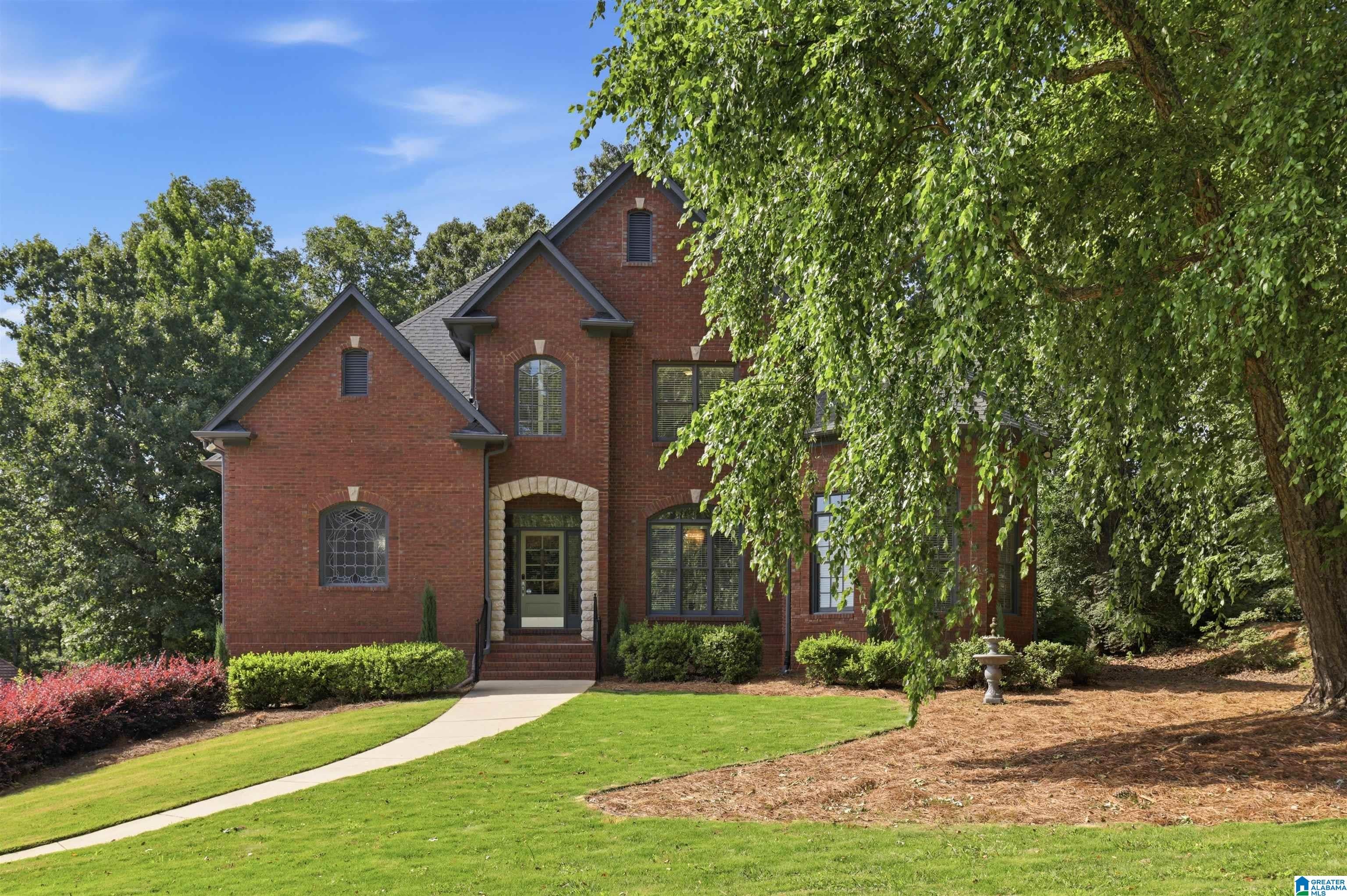 1006 Fairmont Circle — photo