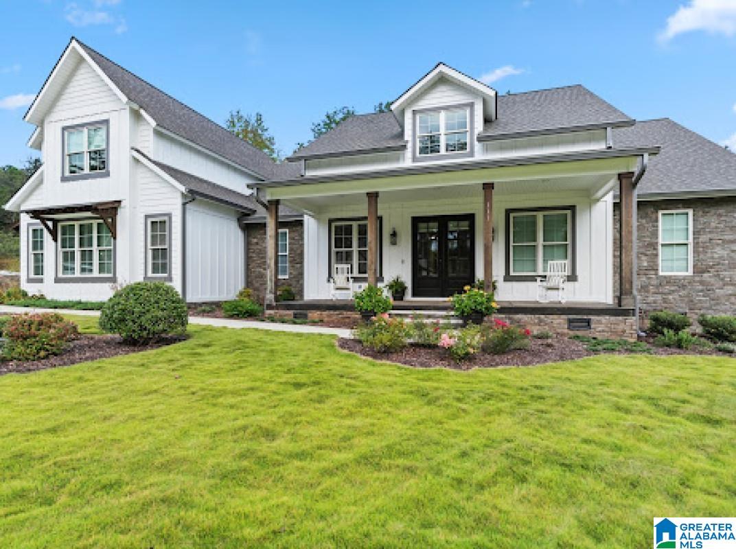111 Village Circle — photo