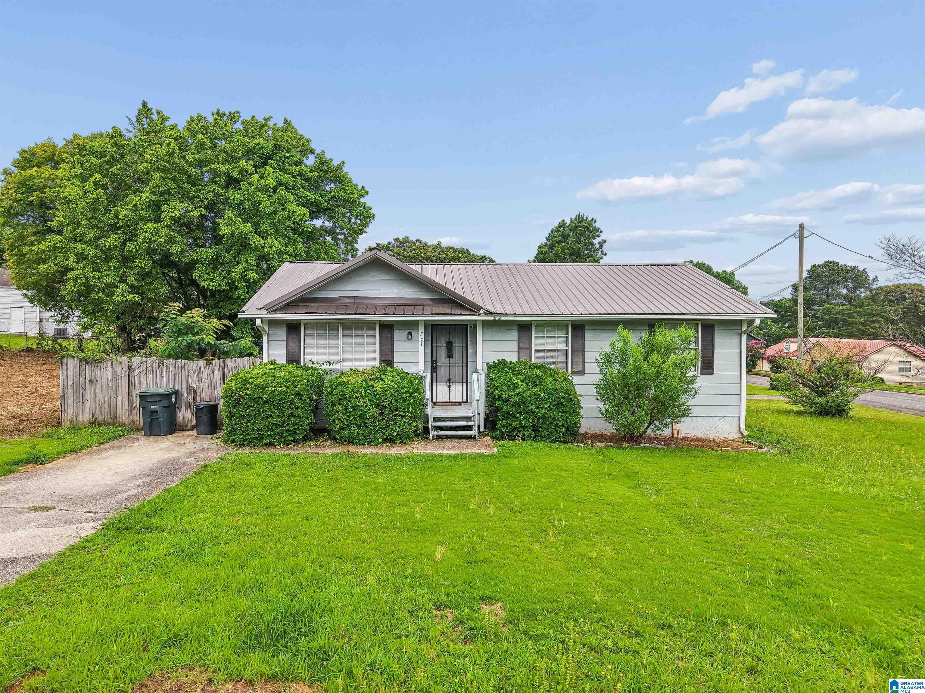 501 Oak Crest Drive — photo