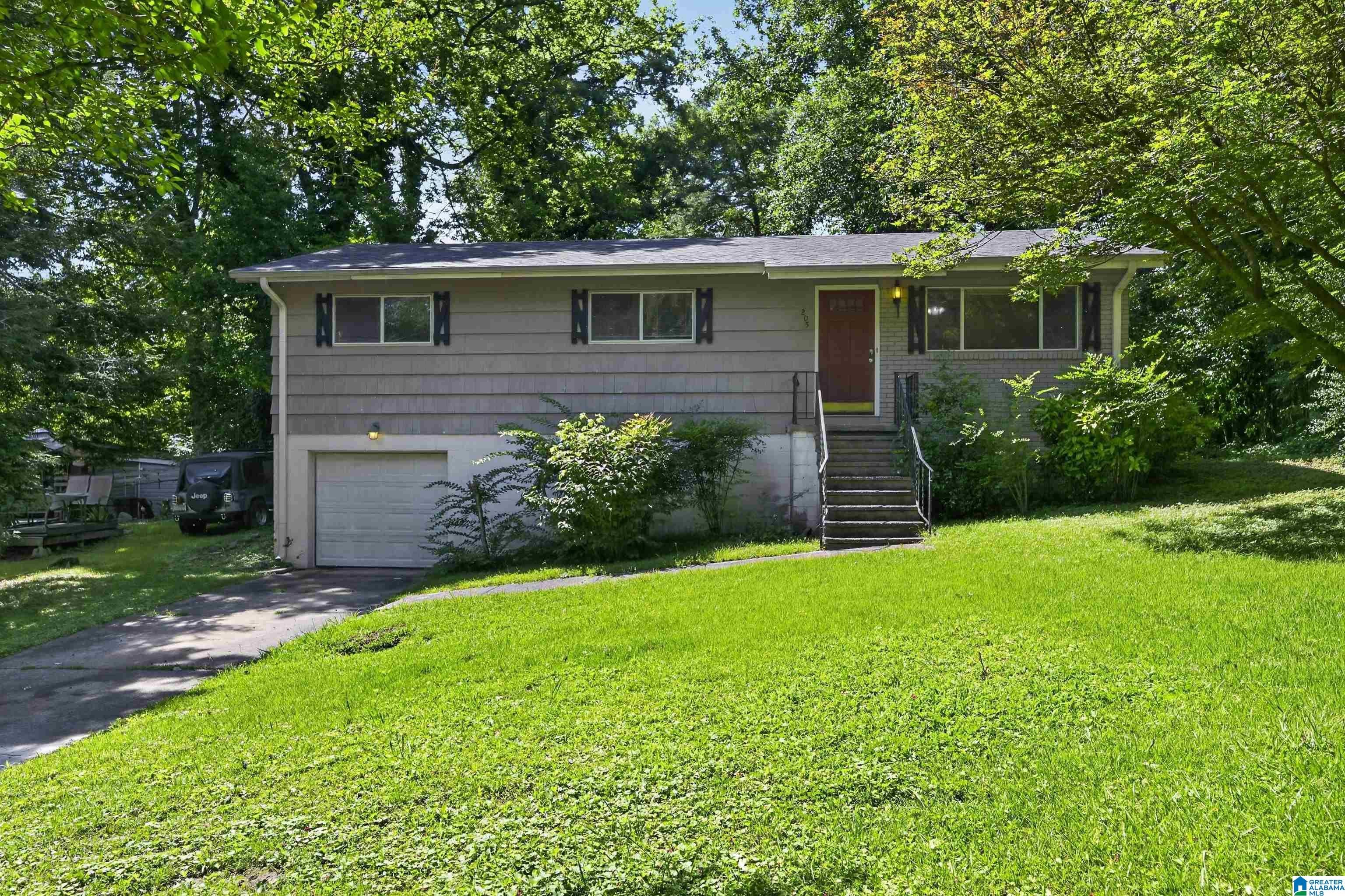 205 Cathy Lane — photo