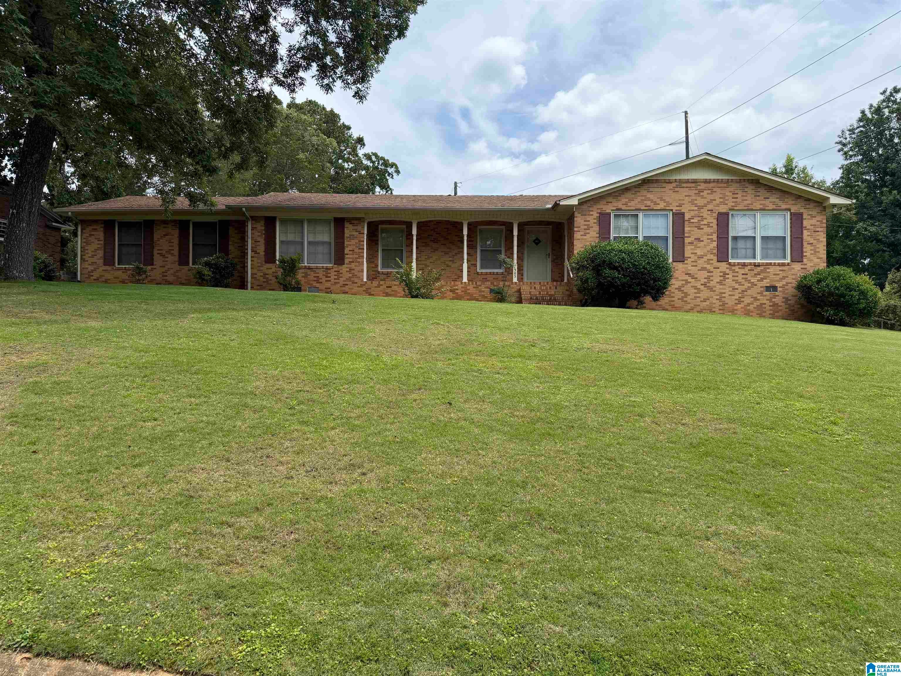 1305 Elizabeth Court — photo