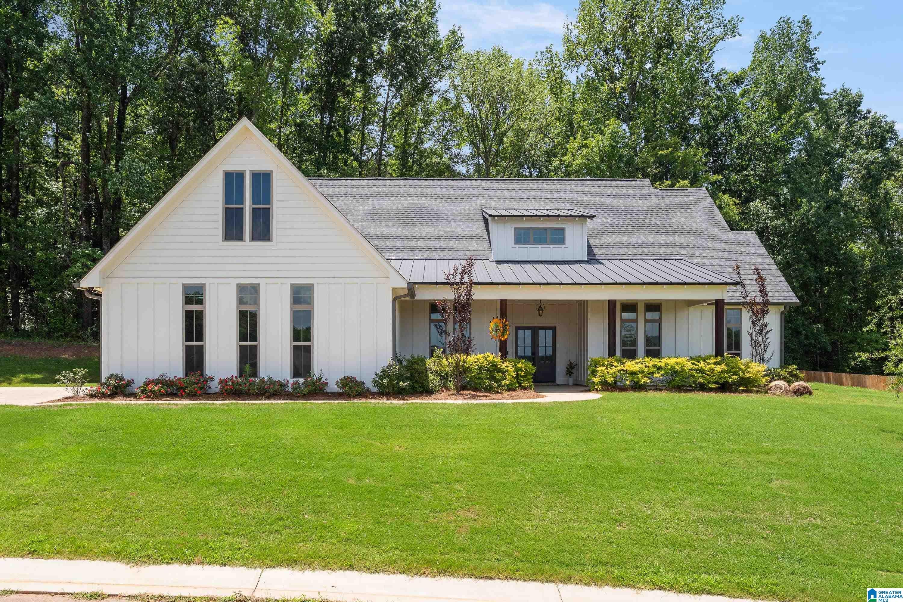385 Jacobs Loop — photo