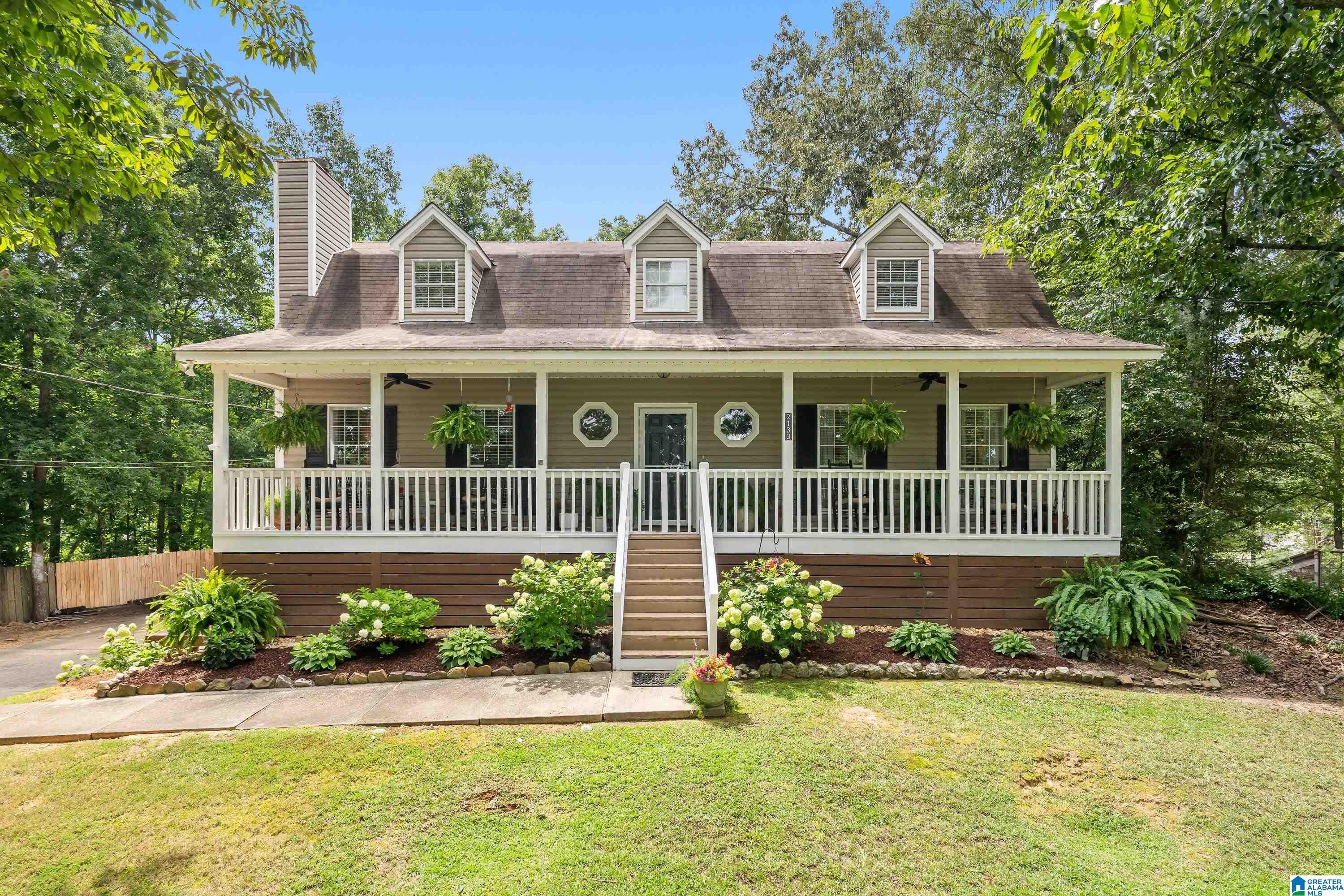 2133 Lakeside Drive — photo