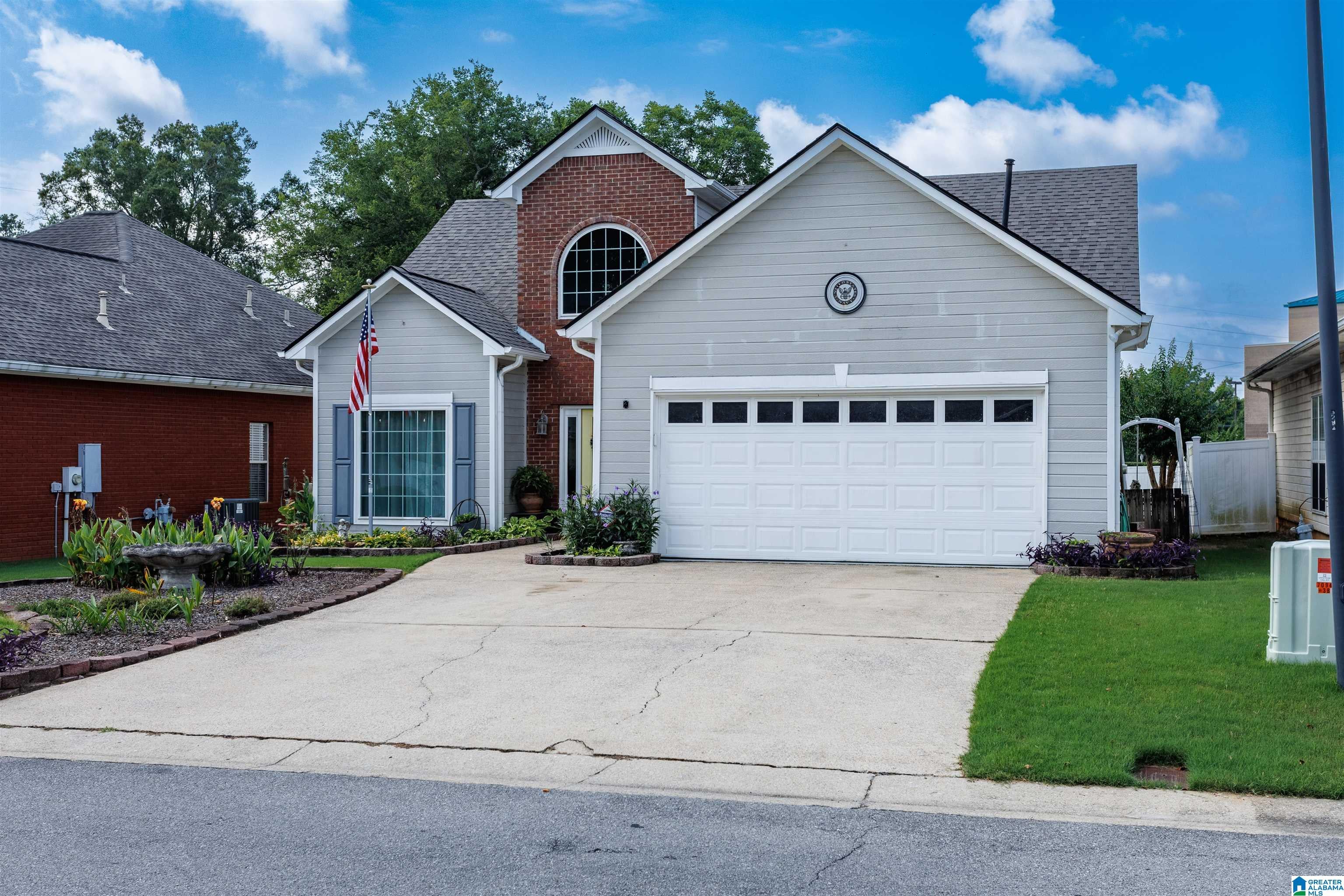 1003 Windsor Parkway — photo