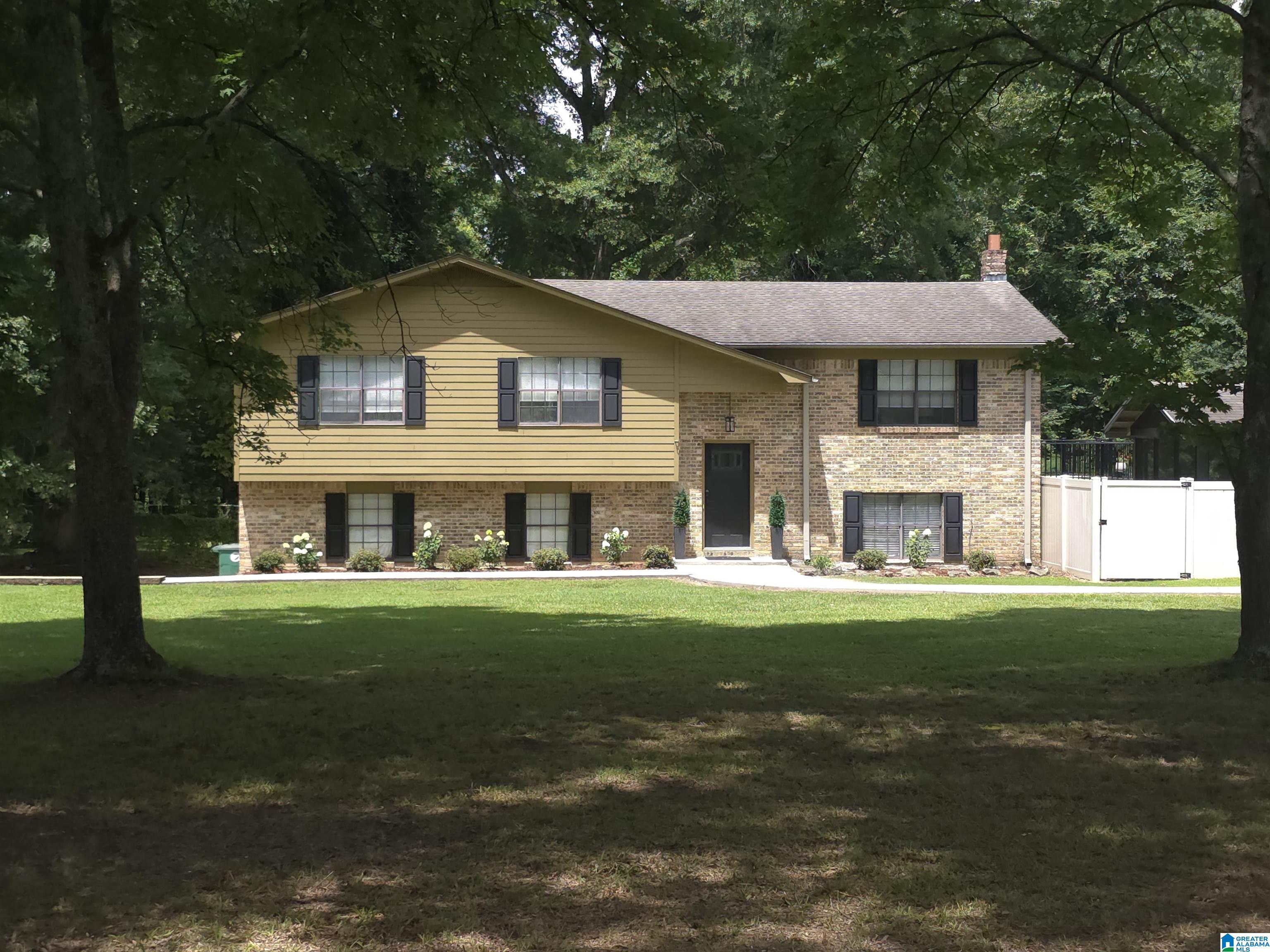 637 County Road 1194 — photo