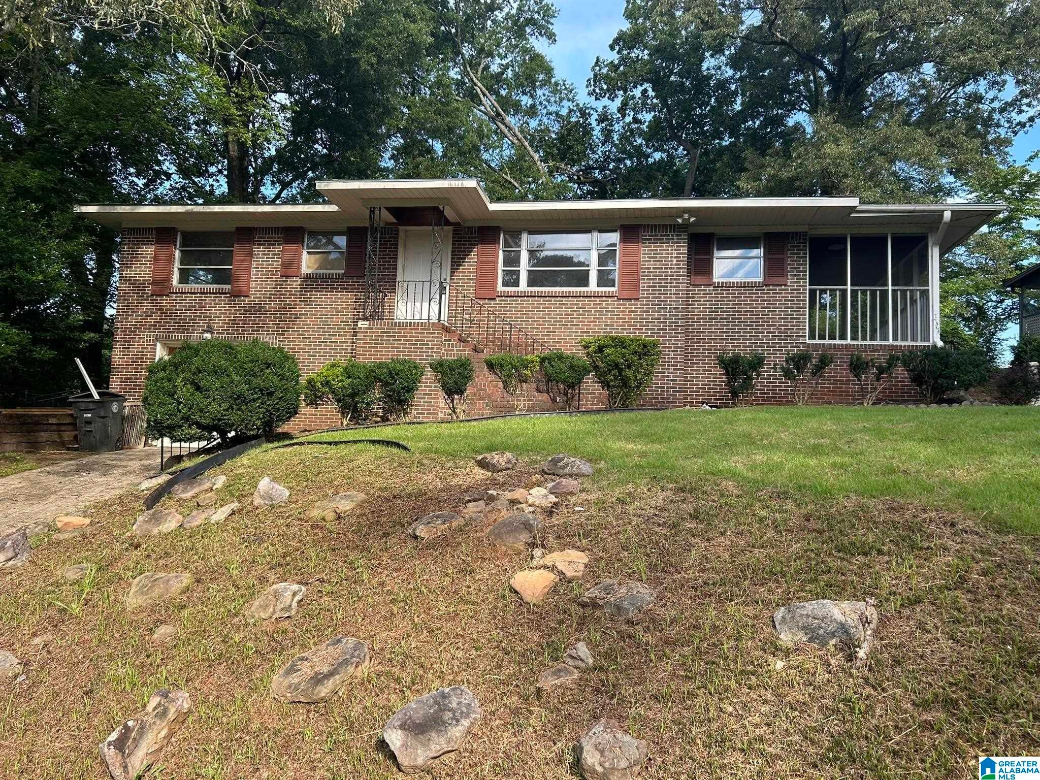 608 Gurley Cr — photo