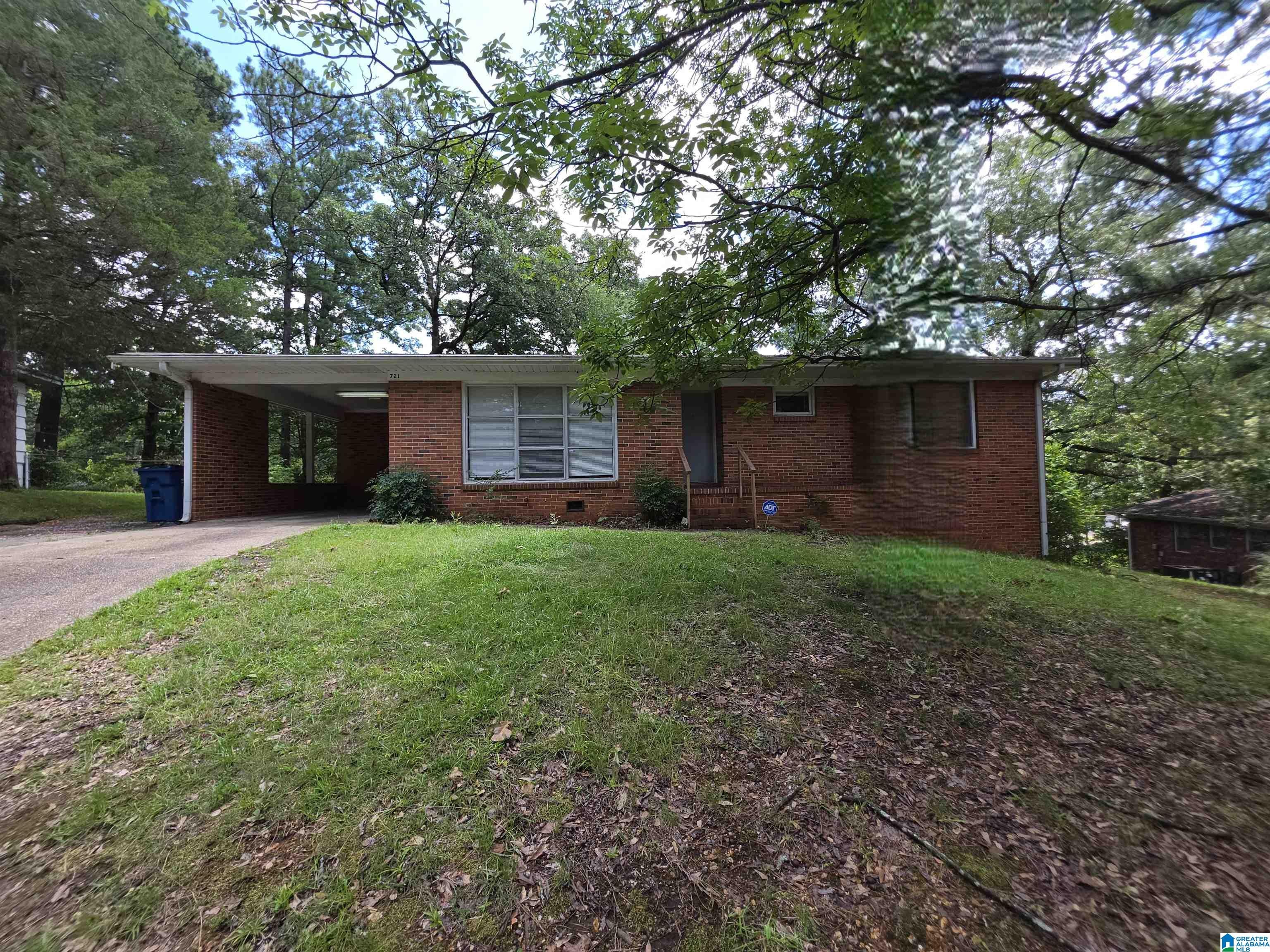 721 Oakland Drive — photo