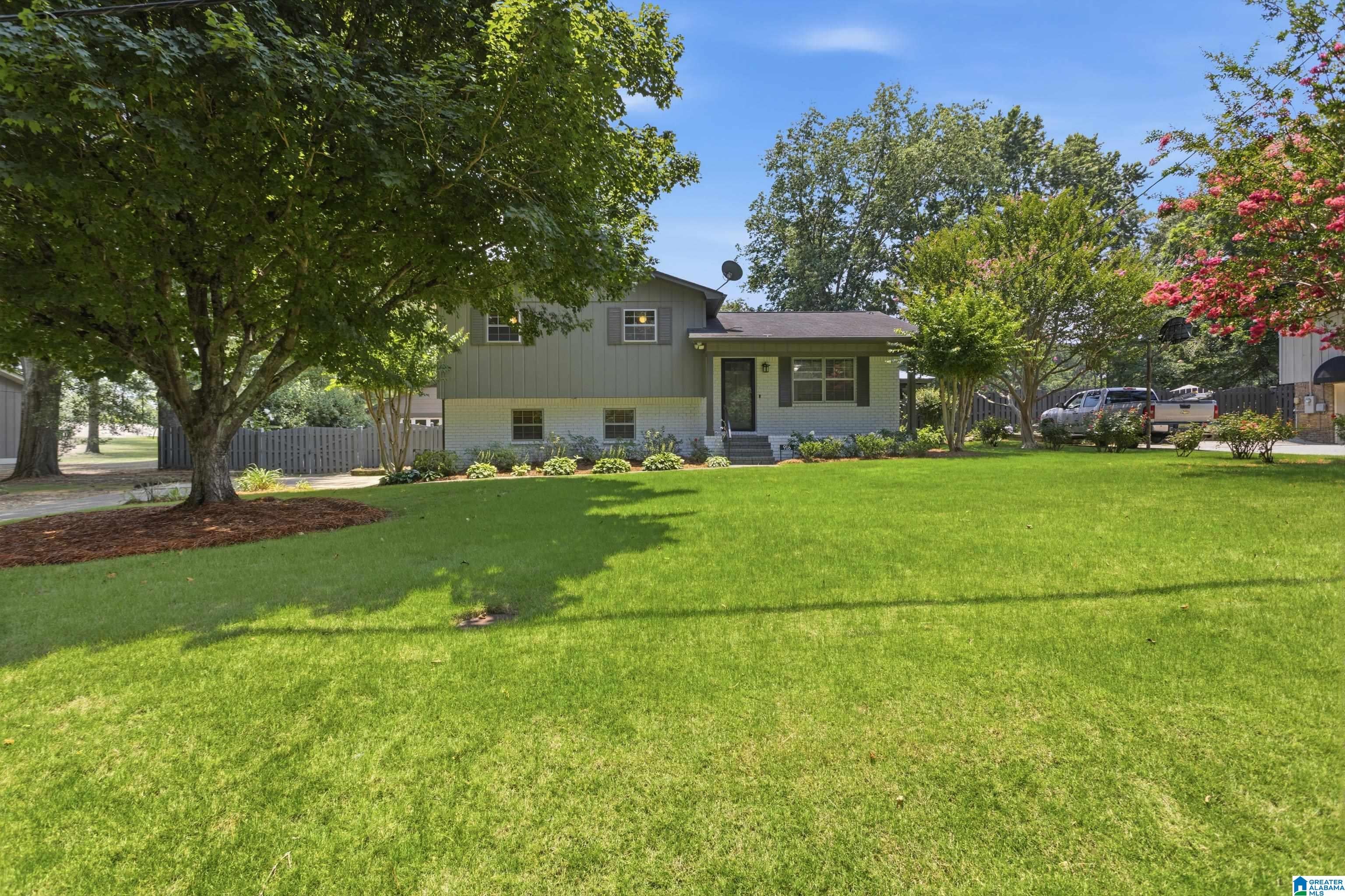 916 Graham Lane — photo